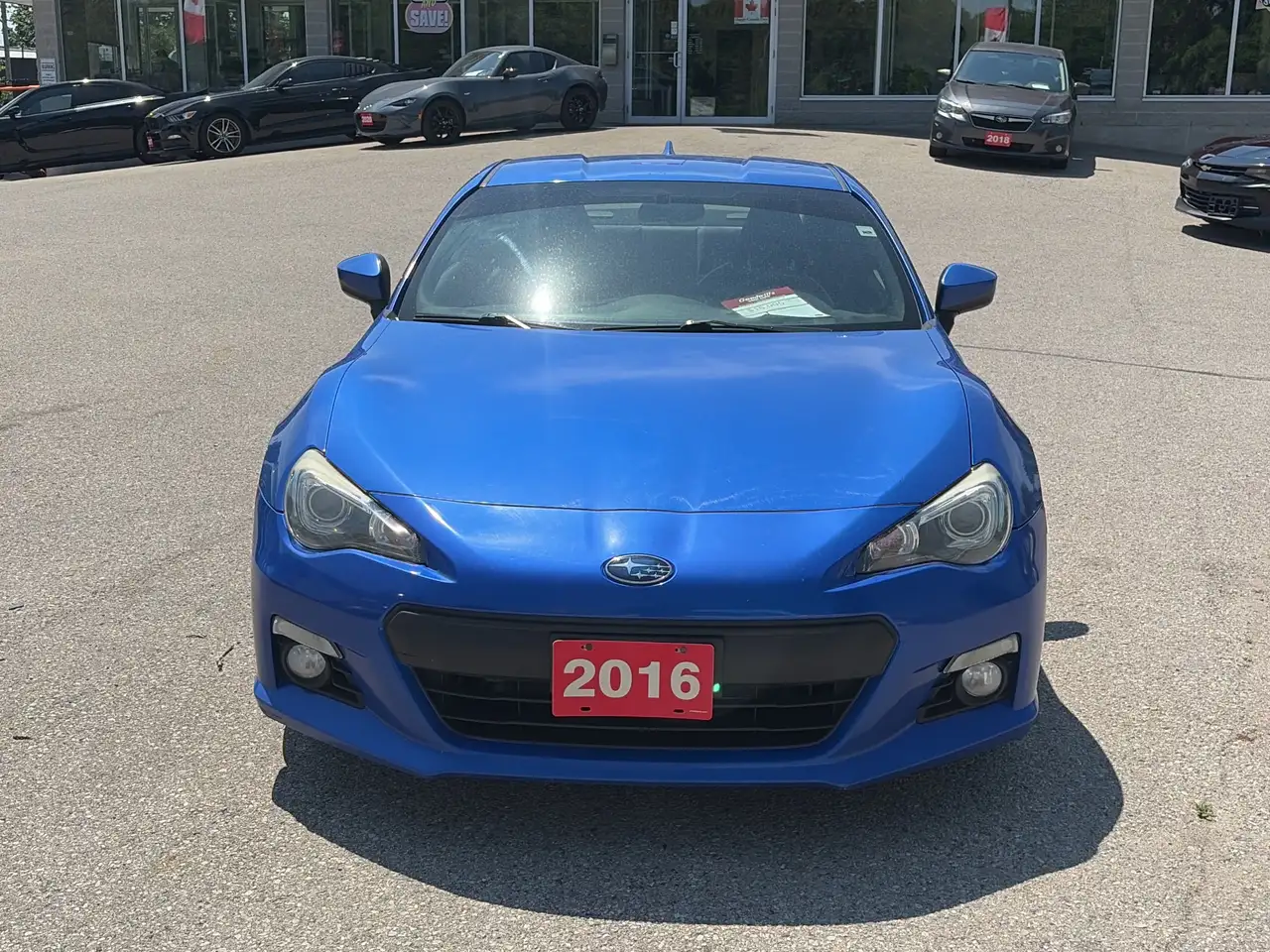 Subaru BRZ снимка Subaru BRZ