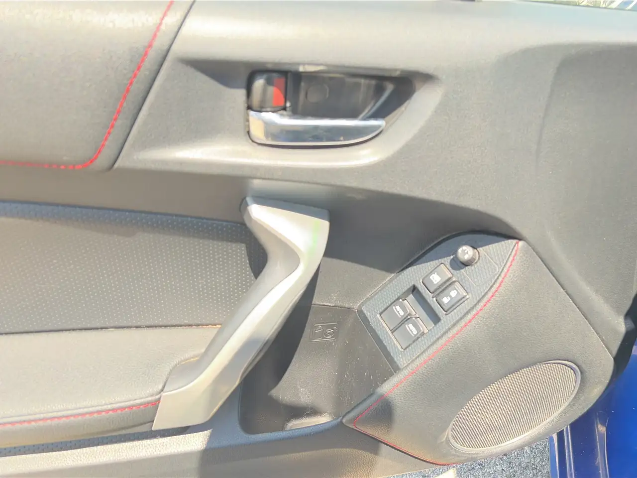 Subaru BRZ снимка Subaru BRZ