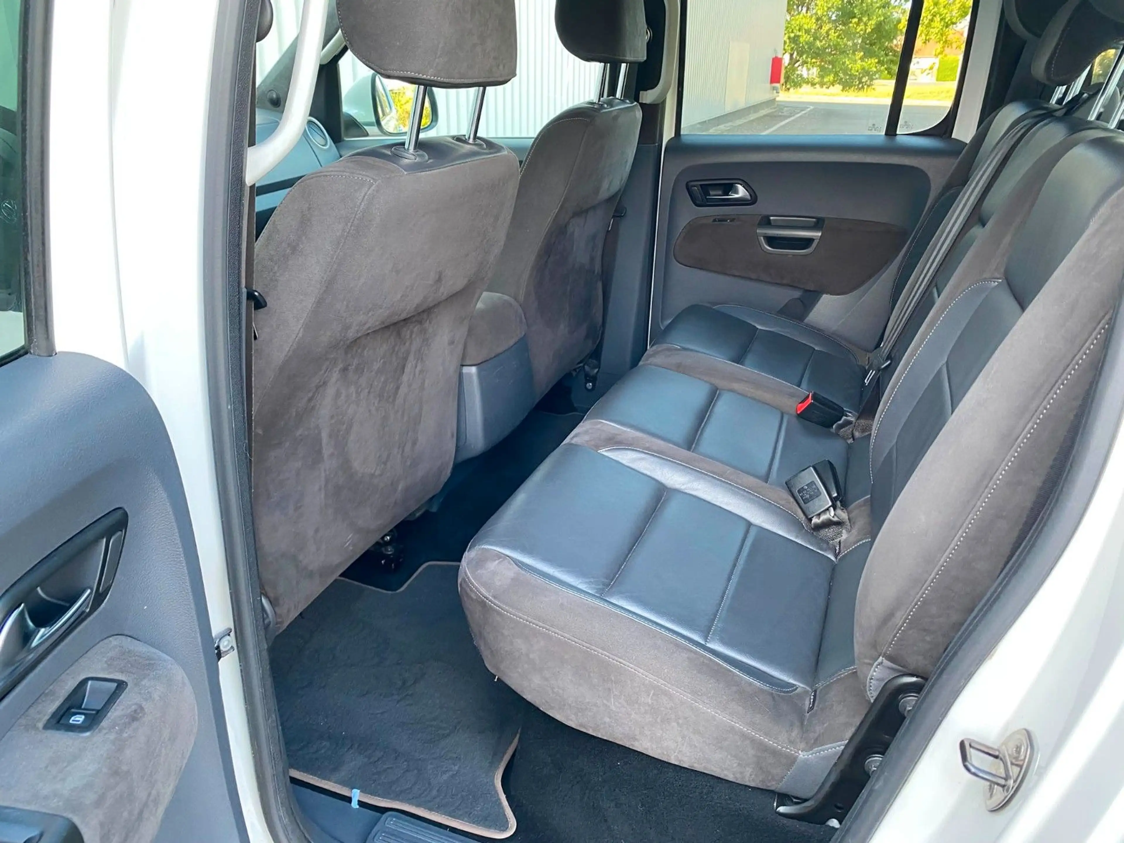 Volkswagen Amarok Highline DoubleCab 4Motion — photo 10