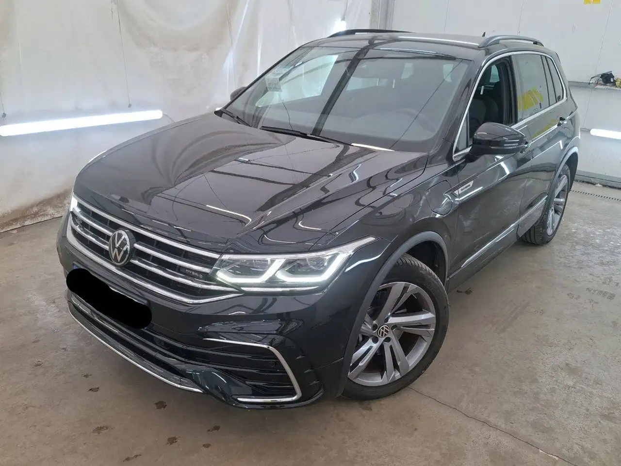 Volkswagen Tiguan Tiguan 1.4 eHybrid R-Line — photo 1 of 5
