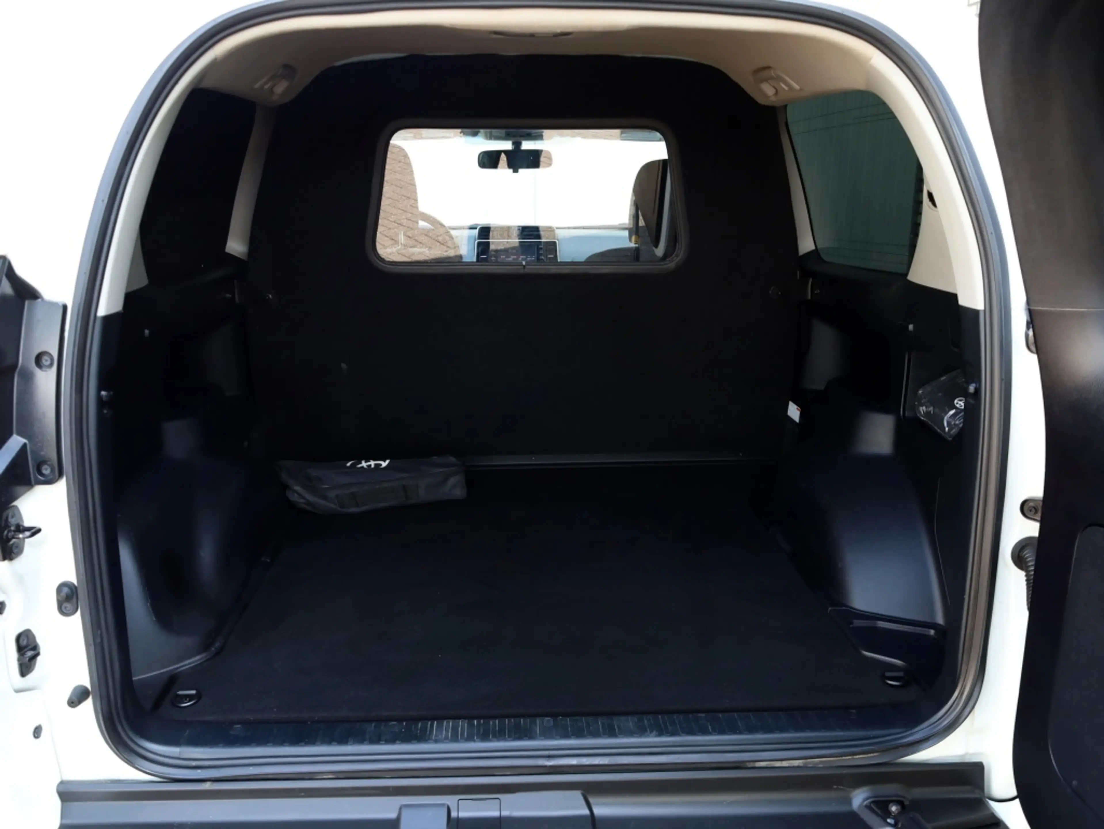 Toyota Land Cruiser 2.8 D4-D-F 3 DRS BLIND VAN | Climate Control | Cru — photo 13