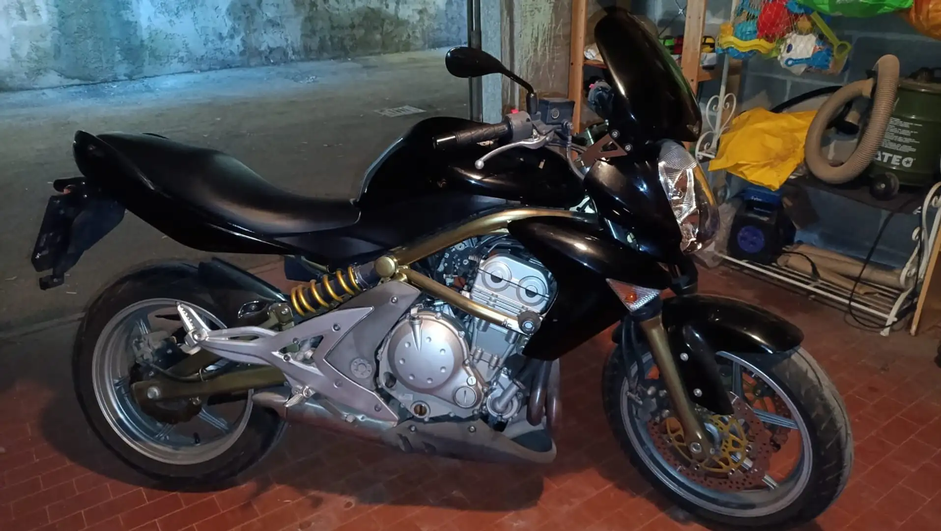 Kawasaki ER - 6 N Zwart - 1