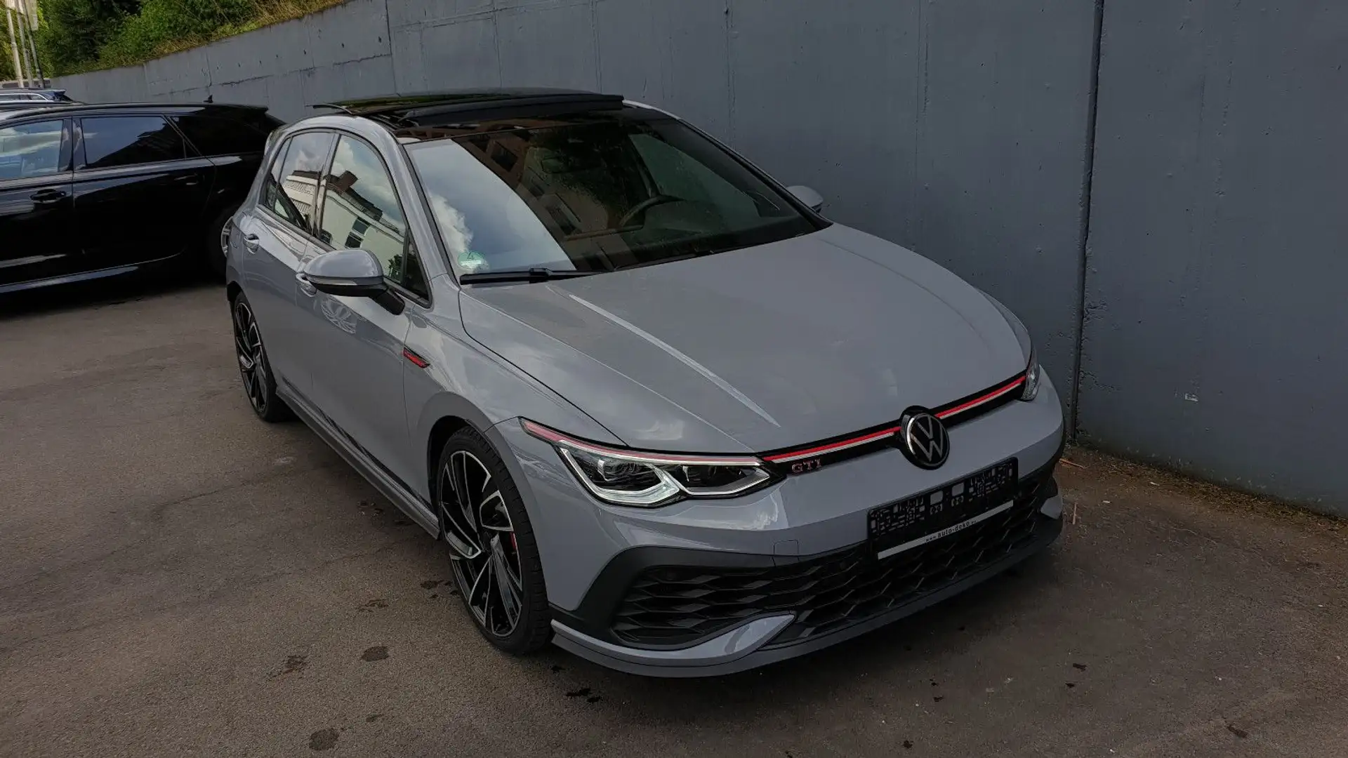 Volkswagen Golf 8 GTI Clubsport DSG *Akrapovic/Pano/DCC Grijs - 2
