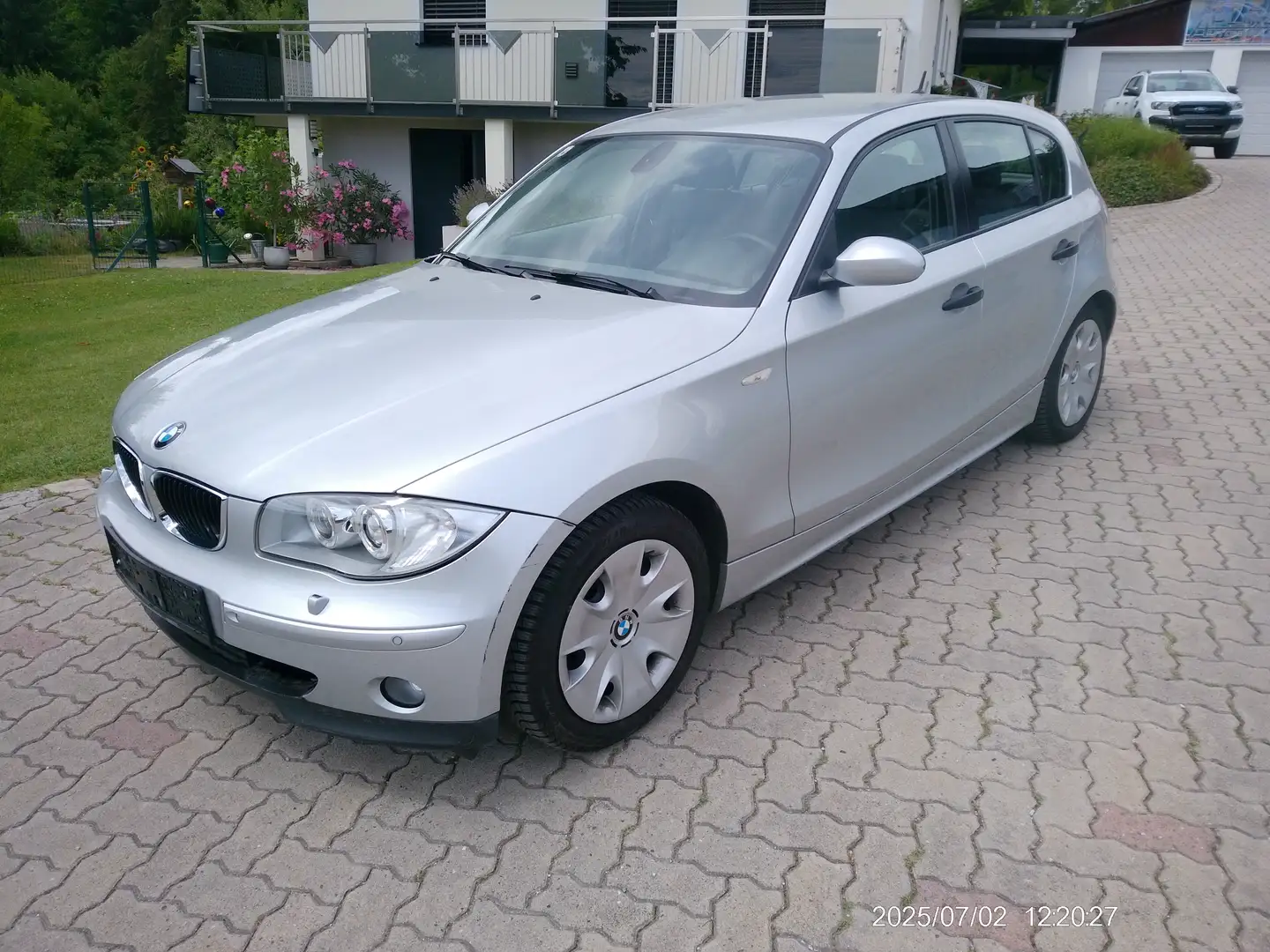 BMW 116 116i Österreich-Paket !! erst 70000KM!! Silver - 1