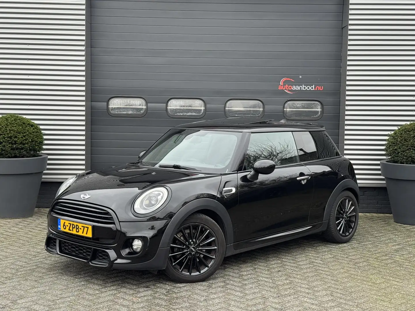 MINI Cooper Mini 1.5 | Panoramadak | Navigatie | Lederen Bekle Noir - 1