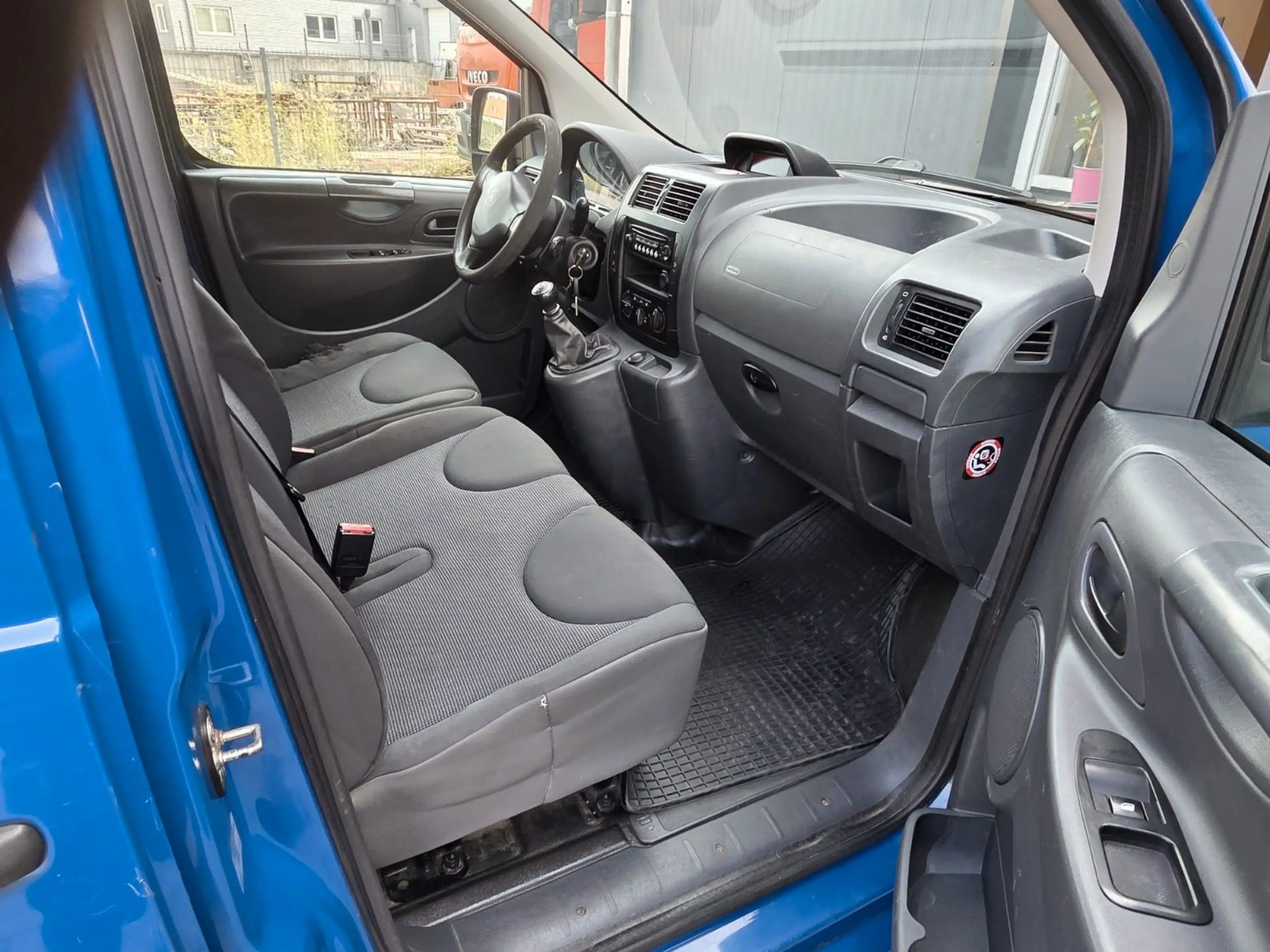 Peugeot Expert 2.0 HDI/6 GANG/KLIMAANLAGE/ZAHNRIMMEN NEU — photo 12