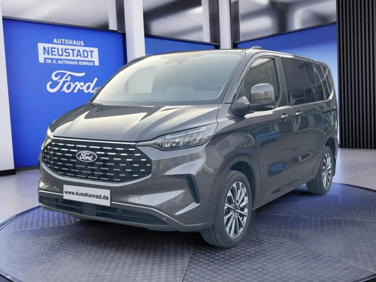 Ford Tourneo Custom 320 L1H1 VA Autm. TitaniumX — миниатюра 1