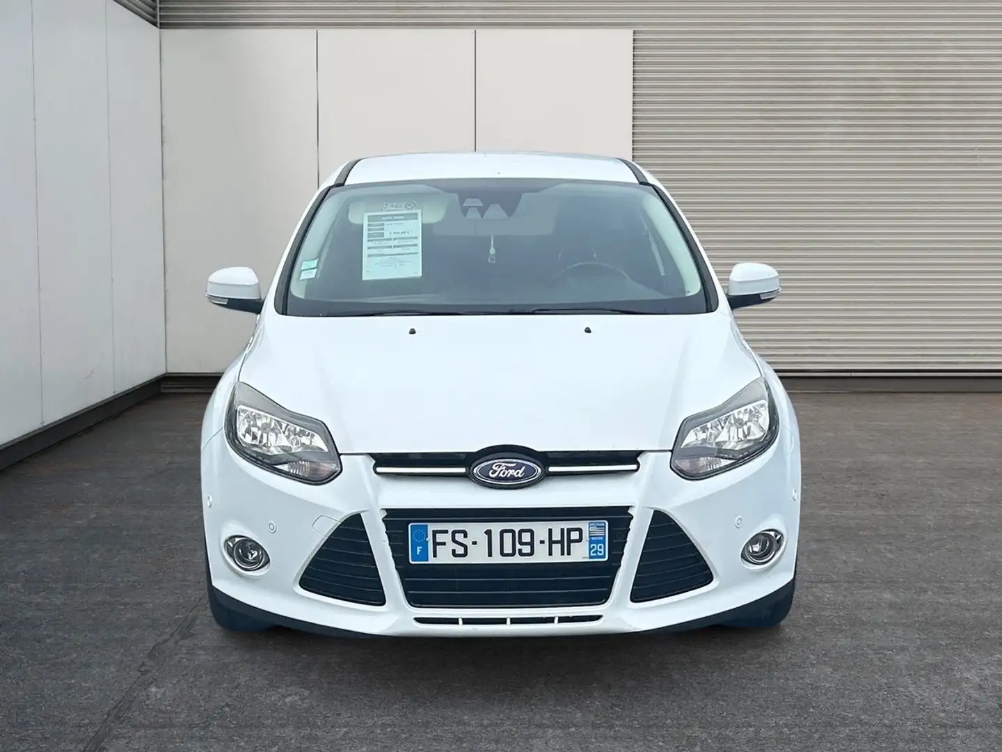 Ford Focus III 1.6 TDCI Garantie jusqu\u0027a 24 mois Weiß - 2