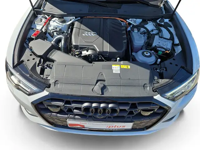 Audi A6 view 12