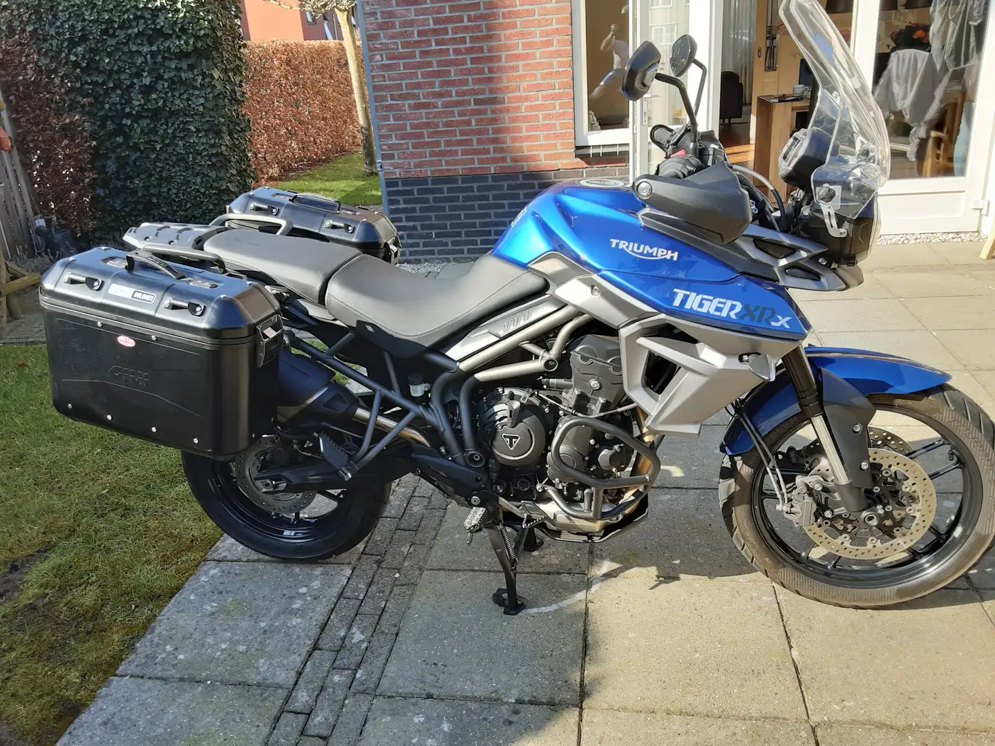 Triumph Tiger 800 XRX Blauw - 2