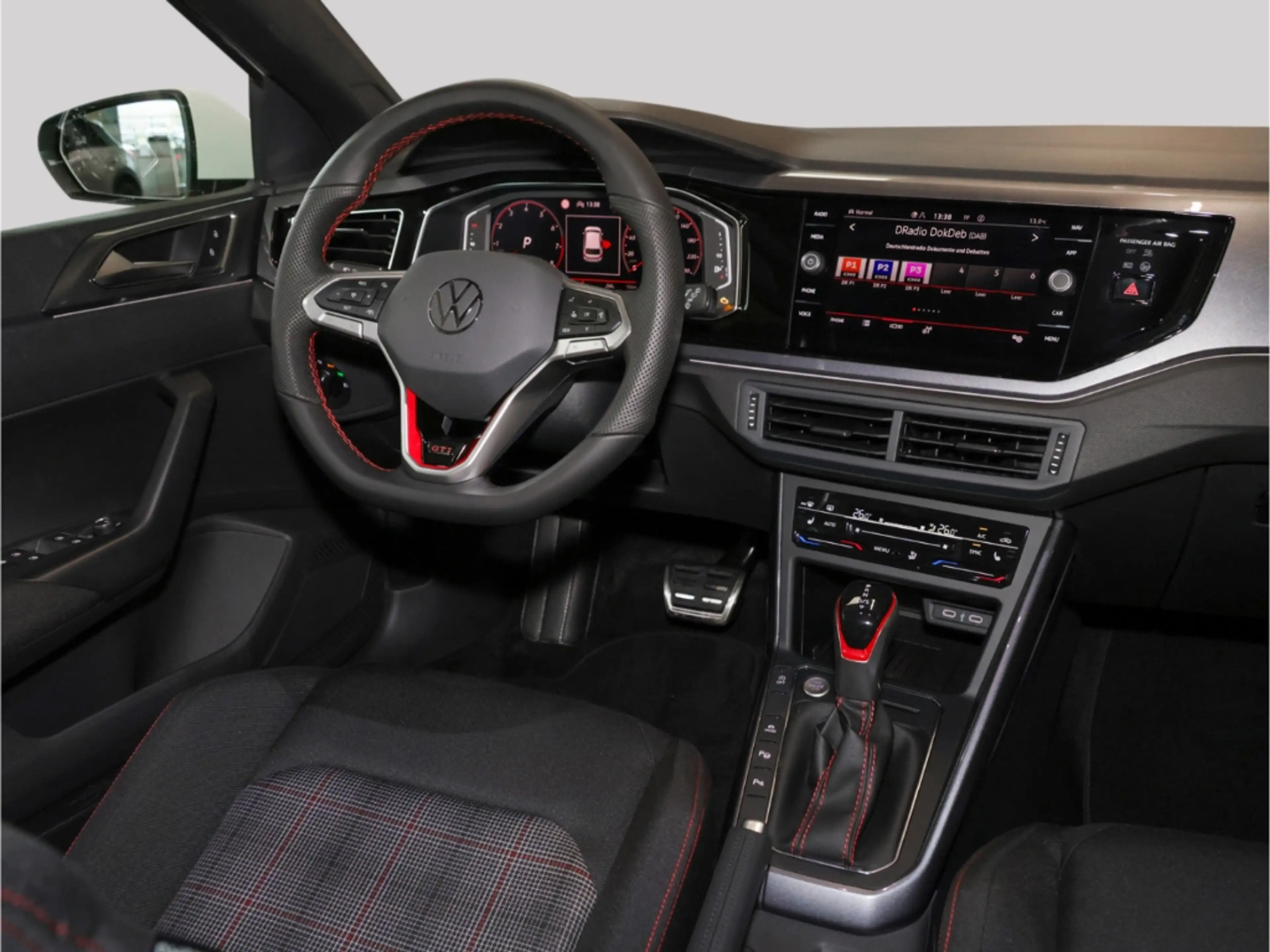 Volkswagen Polo GTI 2.0 TSI DSG IQ Matrix Kamera — photo 8