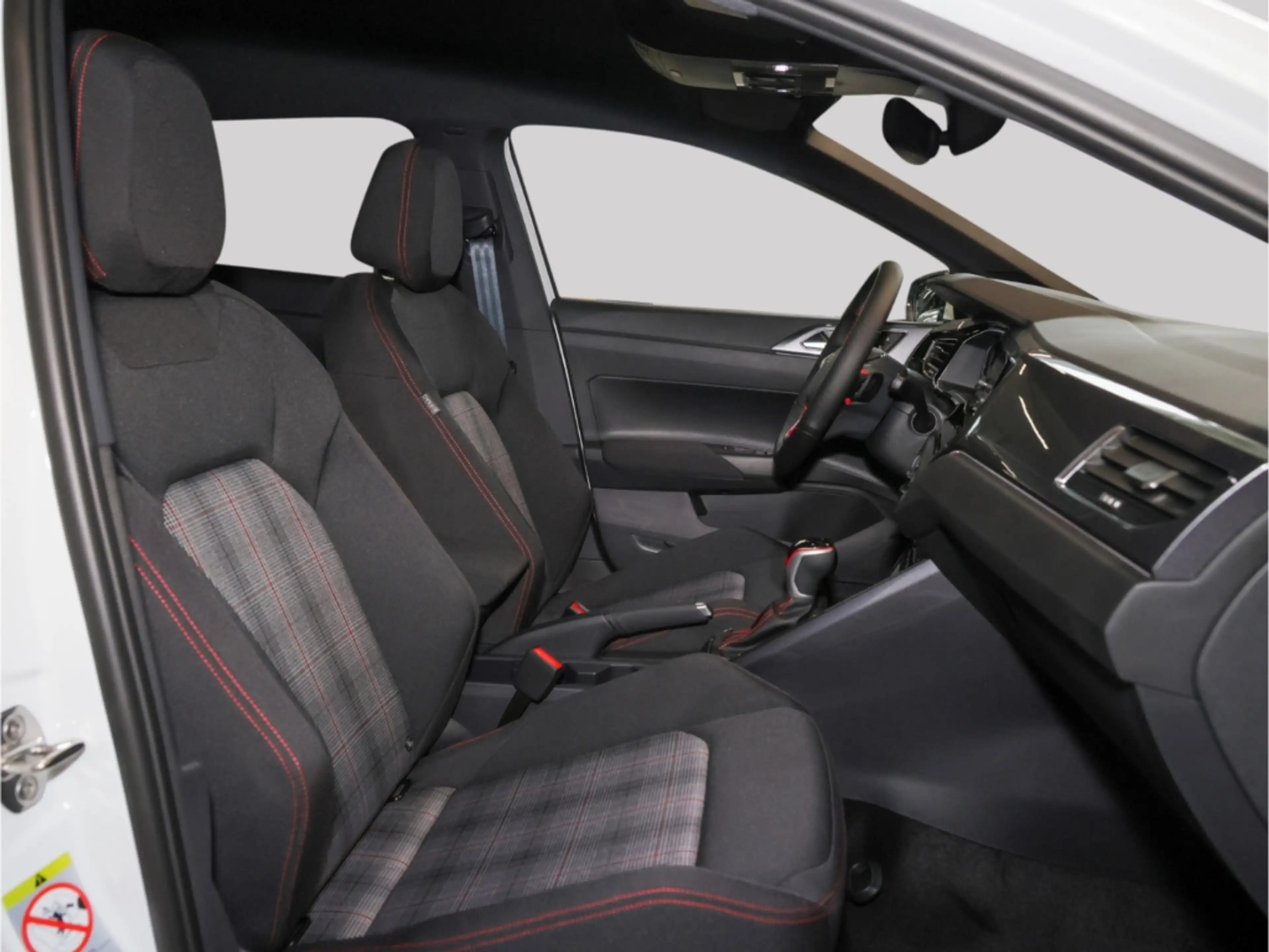 Volkswagen Polo GTI 2.0 TSI DSG IQ Matrix Kamera — photo 6
