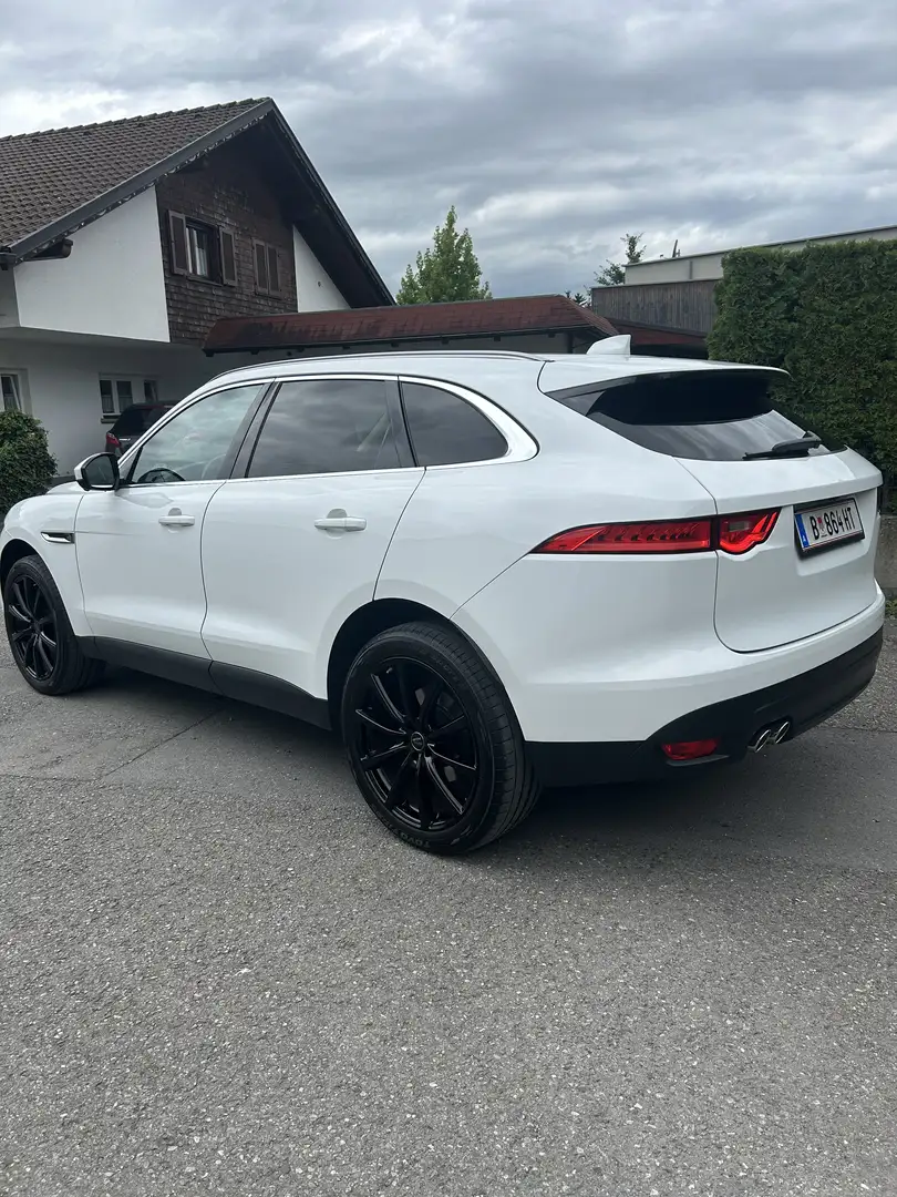 Jaguar F-Pace 20d AWD Prestige Aut. - 2