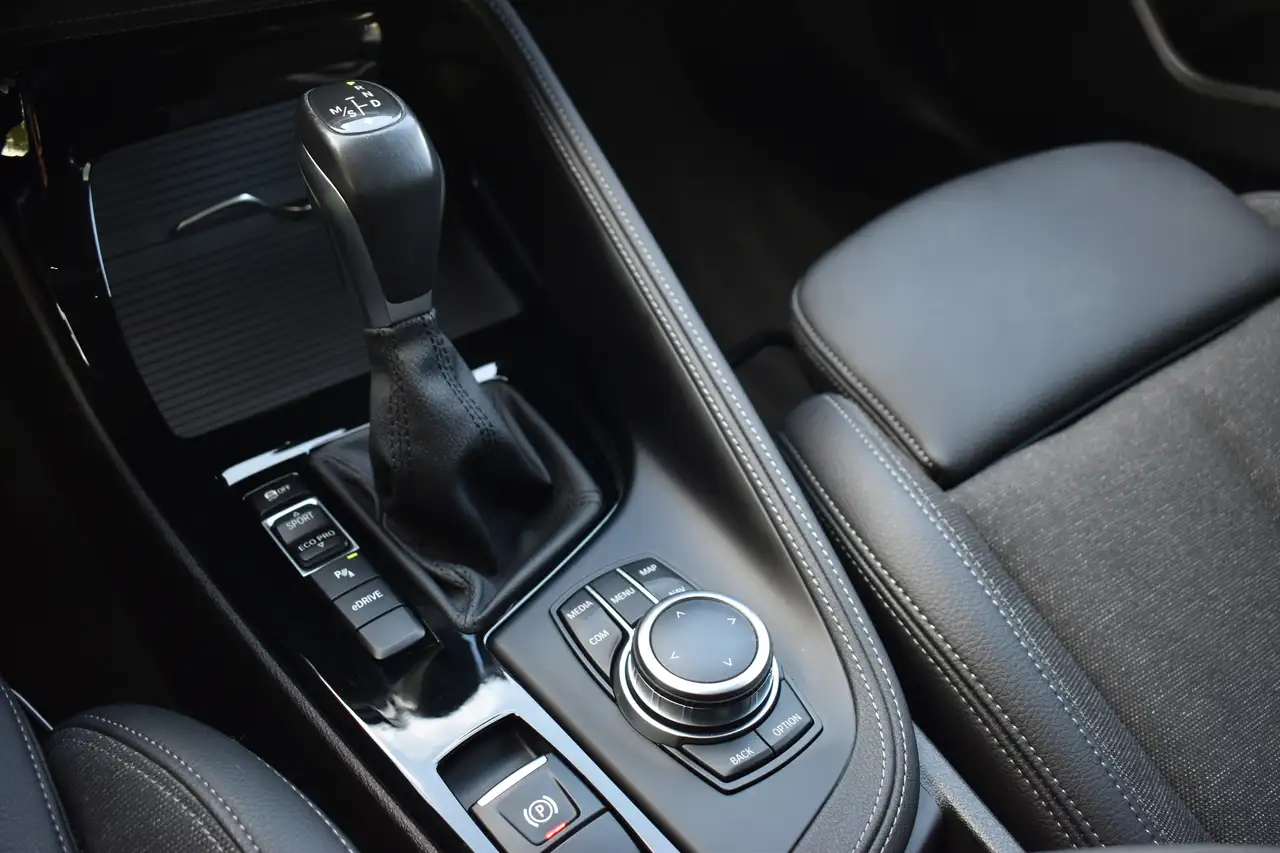 BMW X1 25e M-Sport Zwarte Velgen Incl. Trekhaak Camera, миниатюра 20
