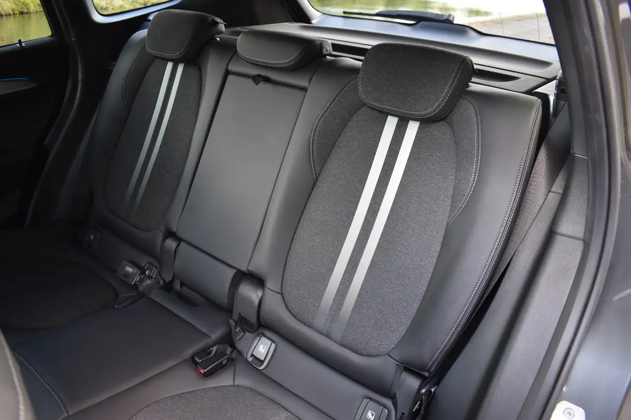 BMW X1 25e M-Sport Zwarte Velgen Incl. Trekhaak Camera, миниатюра 22