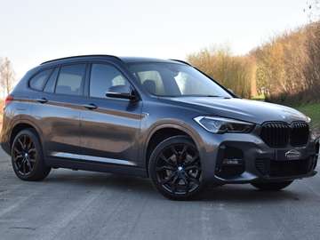 25e Xdrive M-SPORT|CARPLAY|TREKHAAK|19|CAMERA