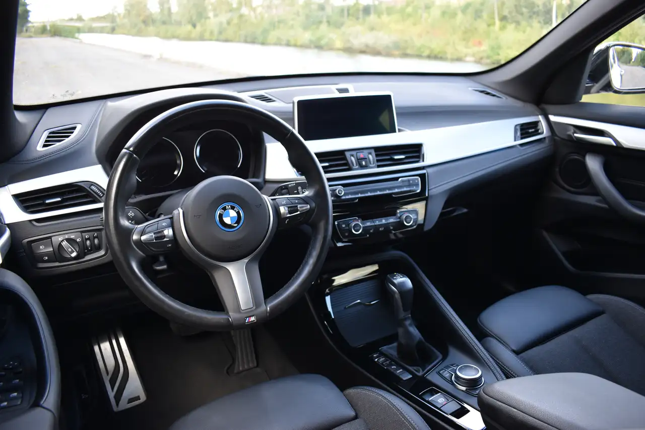 BMW X1 25e M-Sport Zwarte Velgen Incl. Trekhaak Camera, миниатюра 16