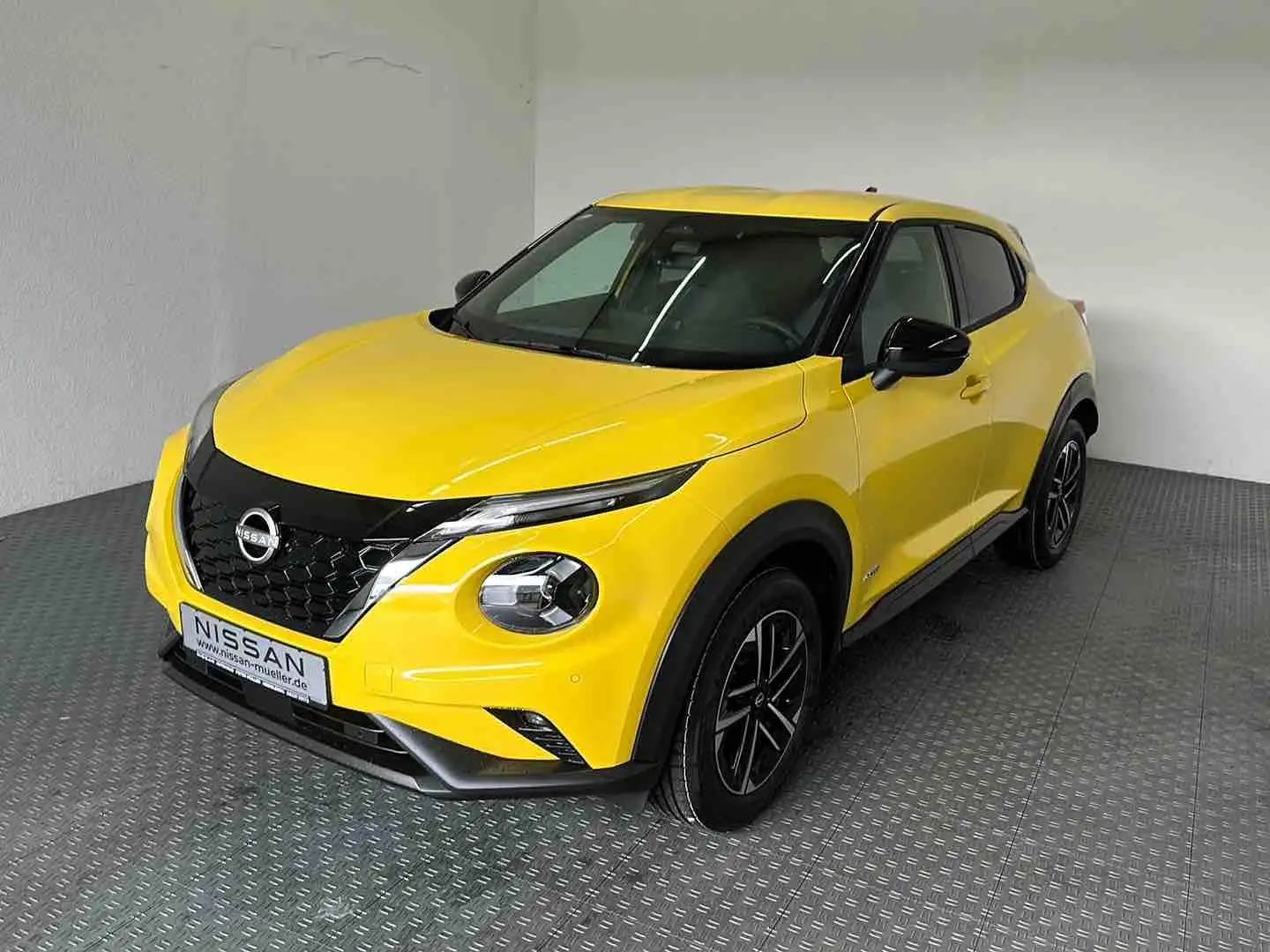 Nissan Juke 1.6 HYBRID 143 PS 4AMT N-Connecta Winter Jaune - 2