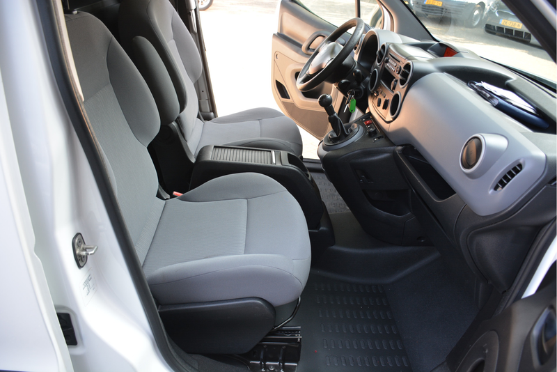 Peugeot Partner 120 1.6 HDi 90 L1 XR Airco Cruise Control — photo 11