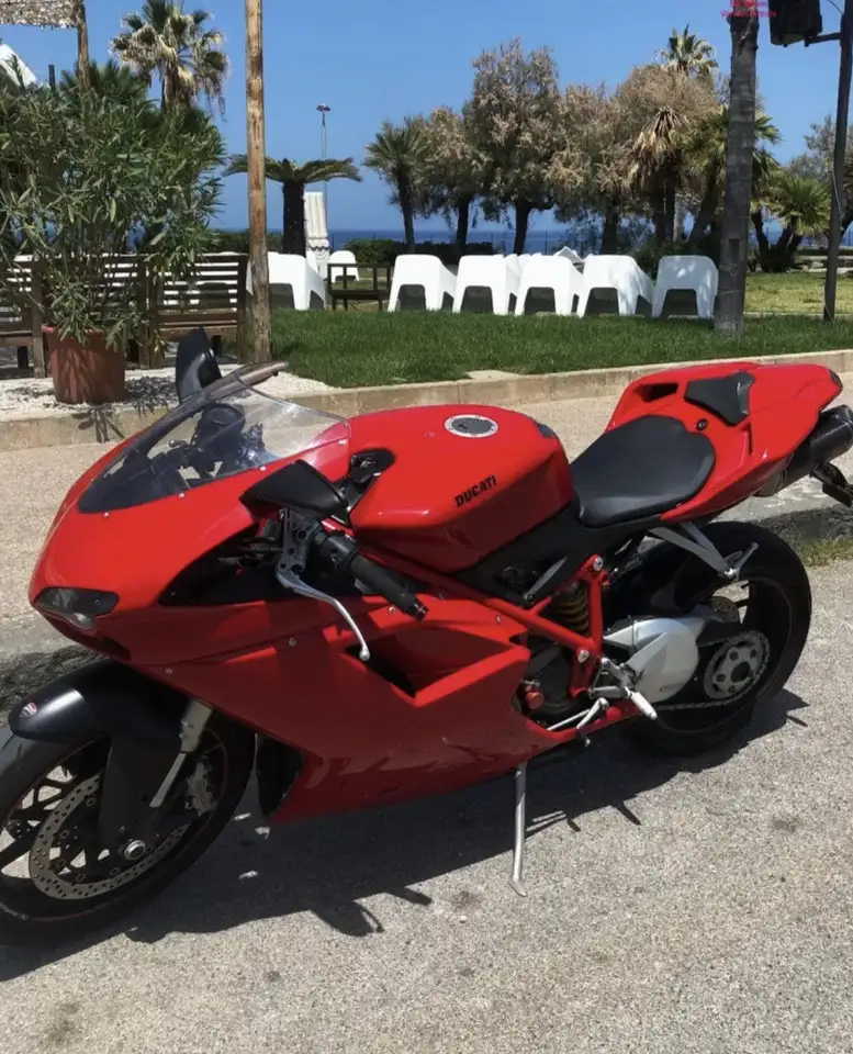 Ducati 848