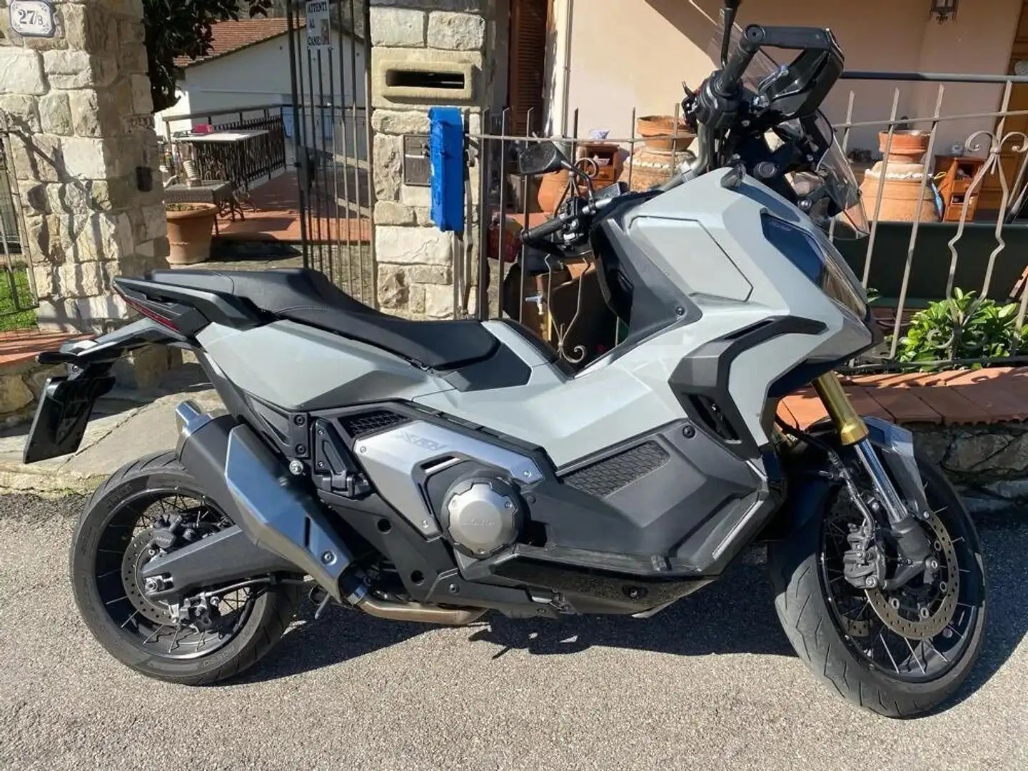 Honda X-ADV Gris - 1