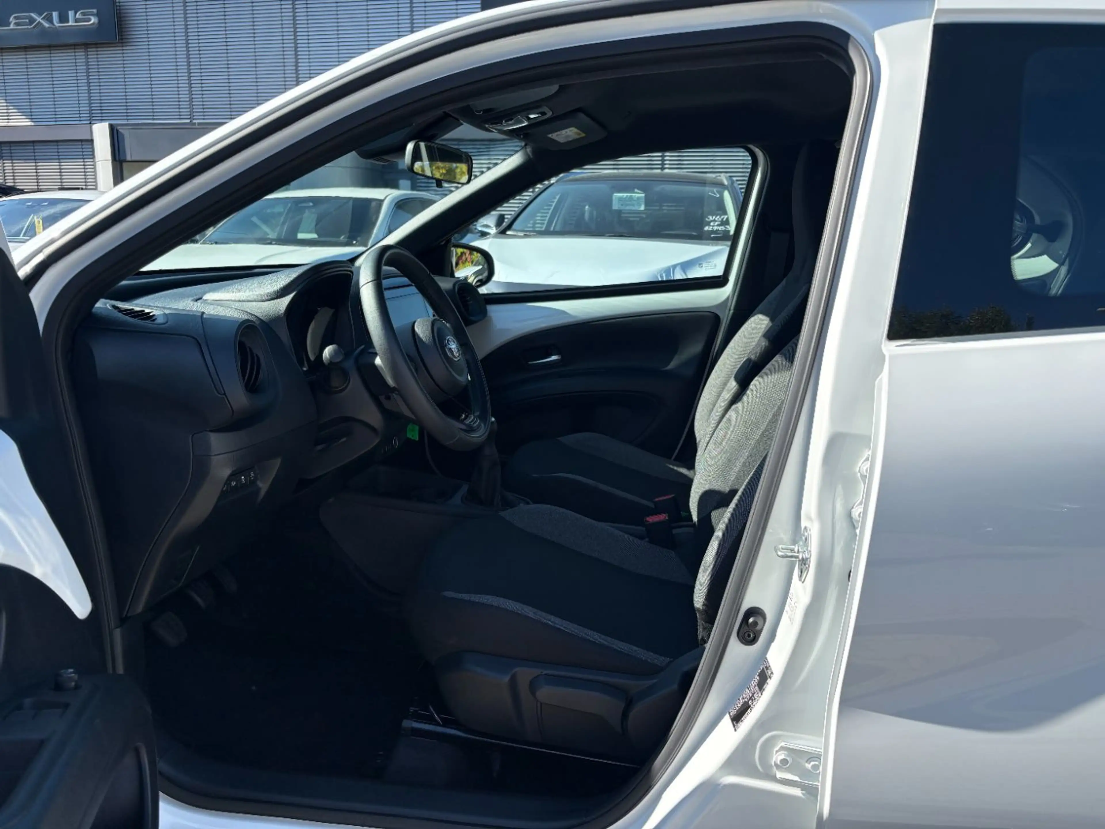 Toyota Aygo X 1.0 Business Edition Kamera, AppleCarPlay — photo 6