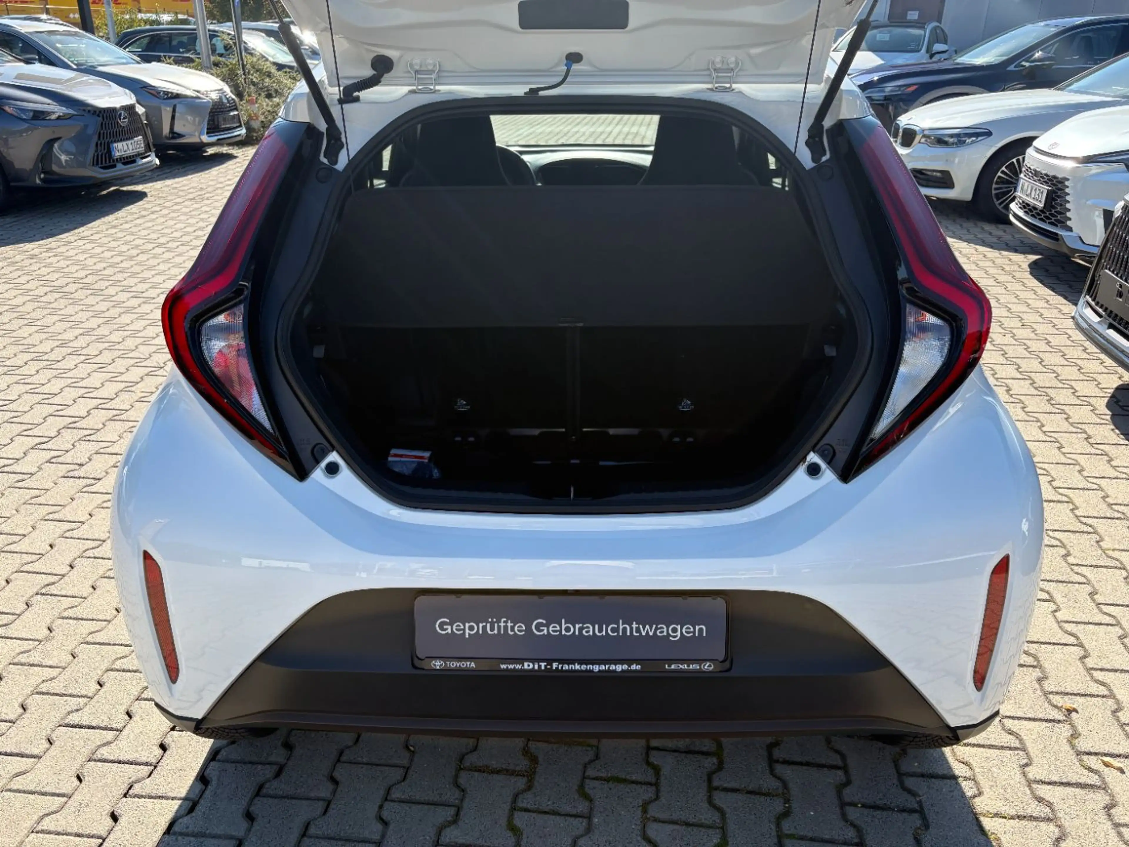 Toyota Aygo X 1.0 Business Edition Kamera, AppleCarPlay — photo 8