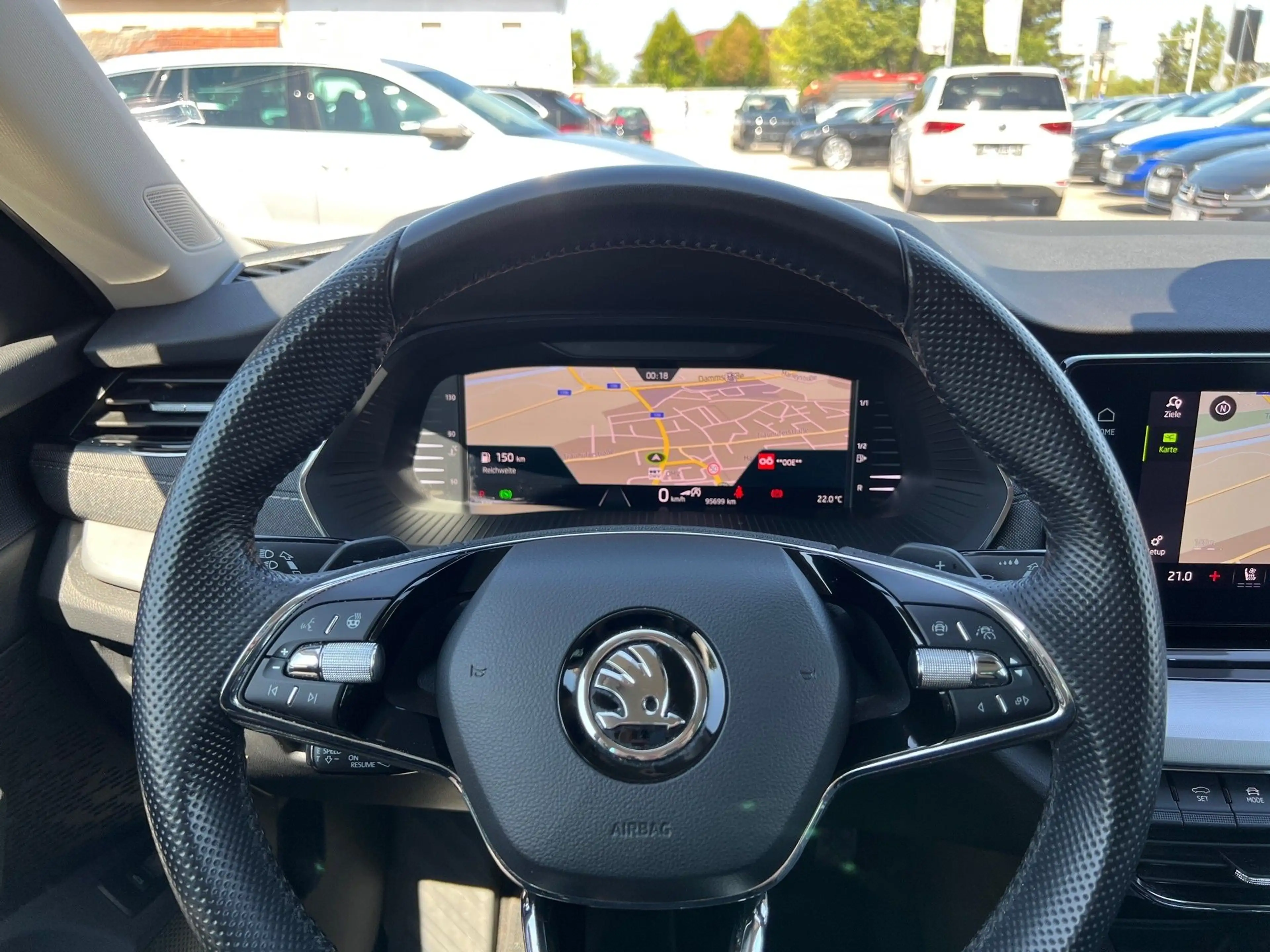 Skoda Octavia Combi 2,0 TDI Style DSG — photo 16