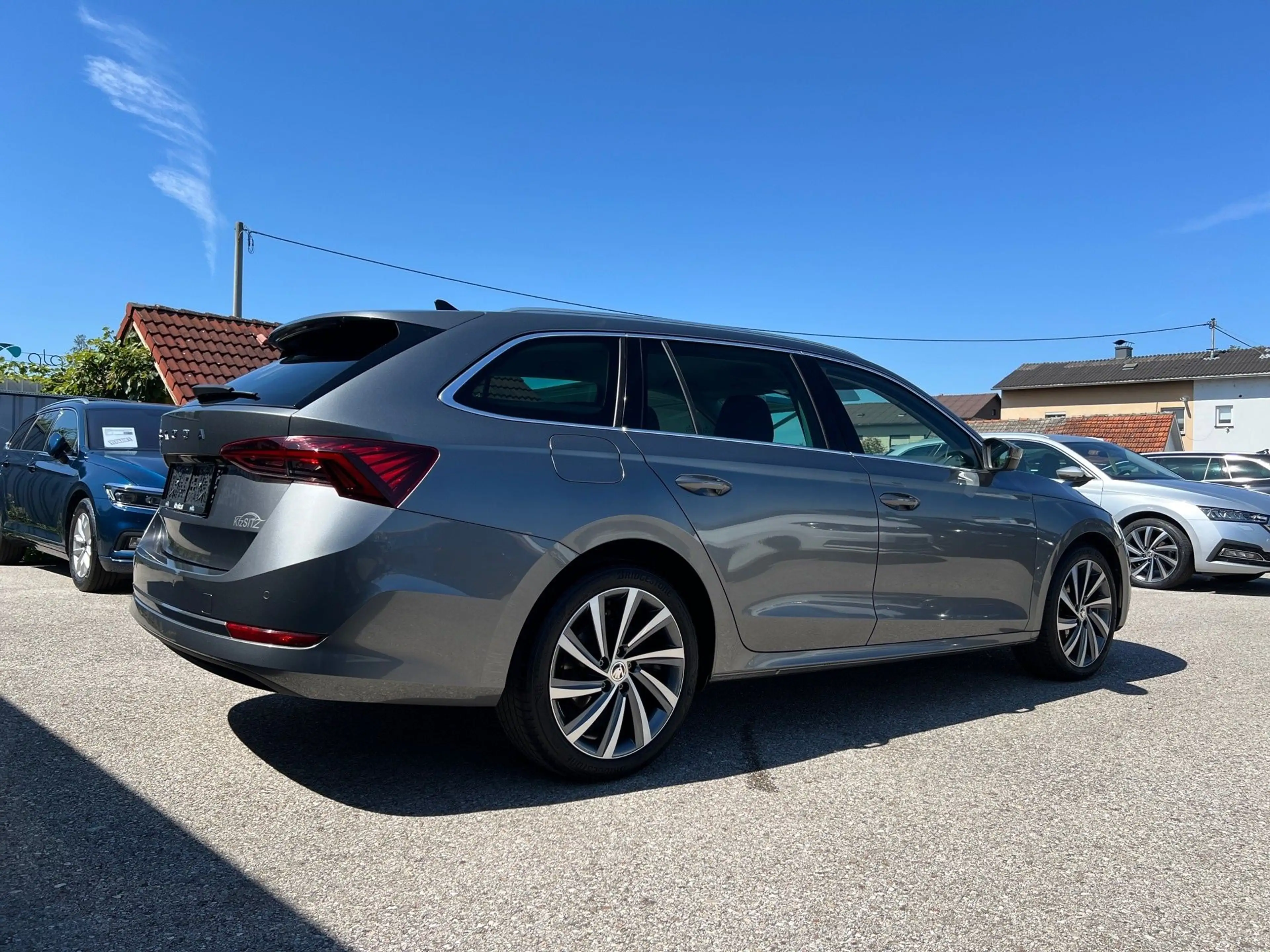 Skoda Octavia Combi 2,0 TDI Style DSG — photo 3