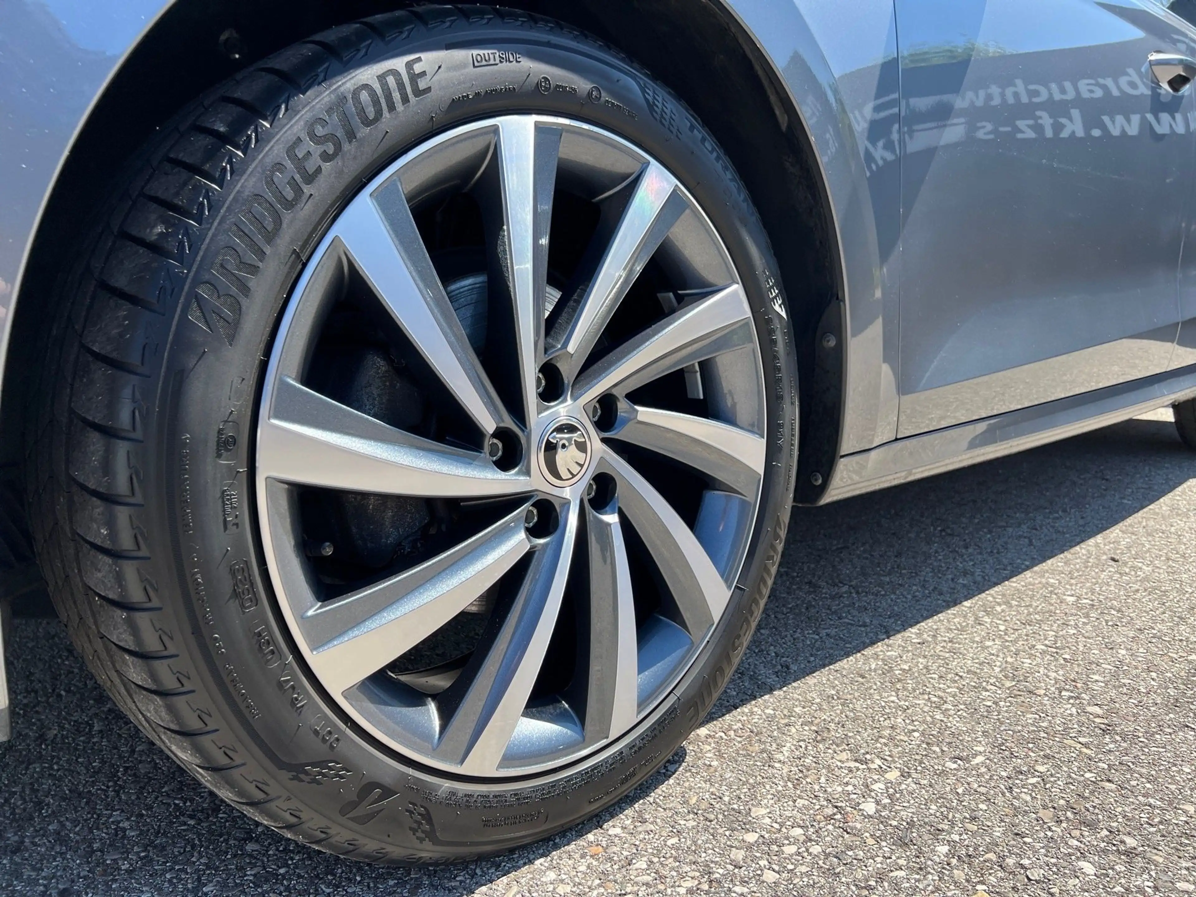 Skoda Octavia Combi 2,0 TDI Style DSG — photo 38