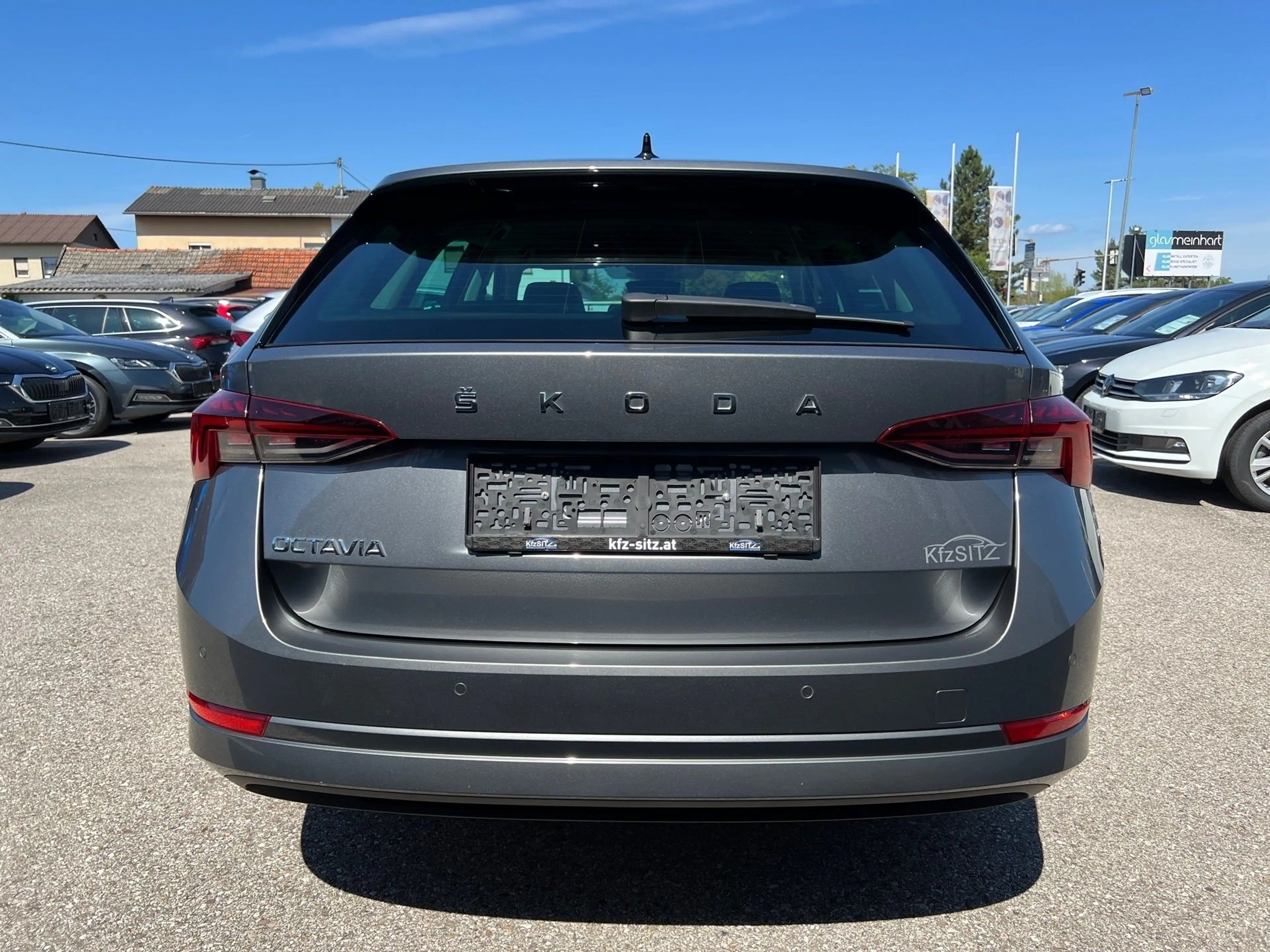 Skoda Octavia Combi 2,0 TDI Style DSG — photo 4