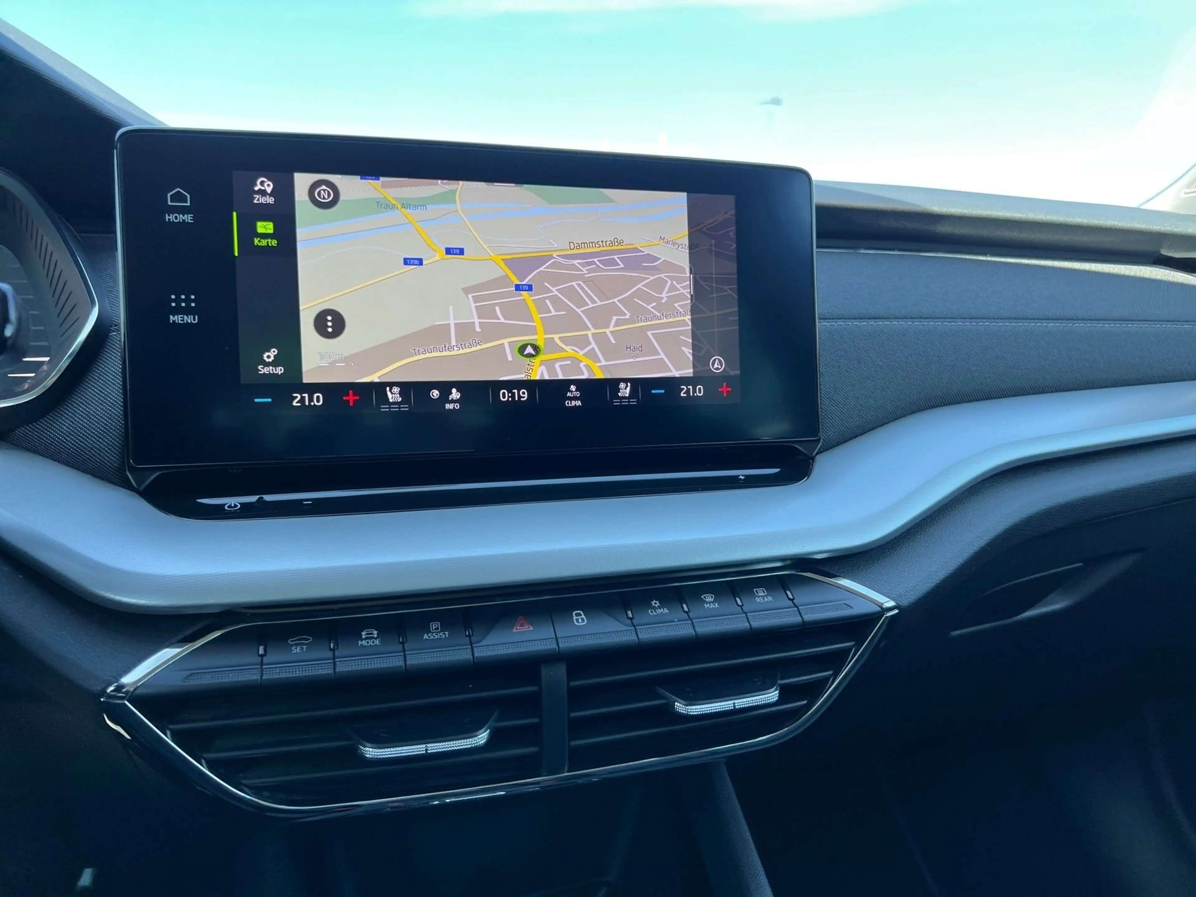 Skoda Octavia Combi 2,0 TDI Style DSG — photo 27