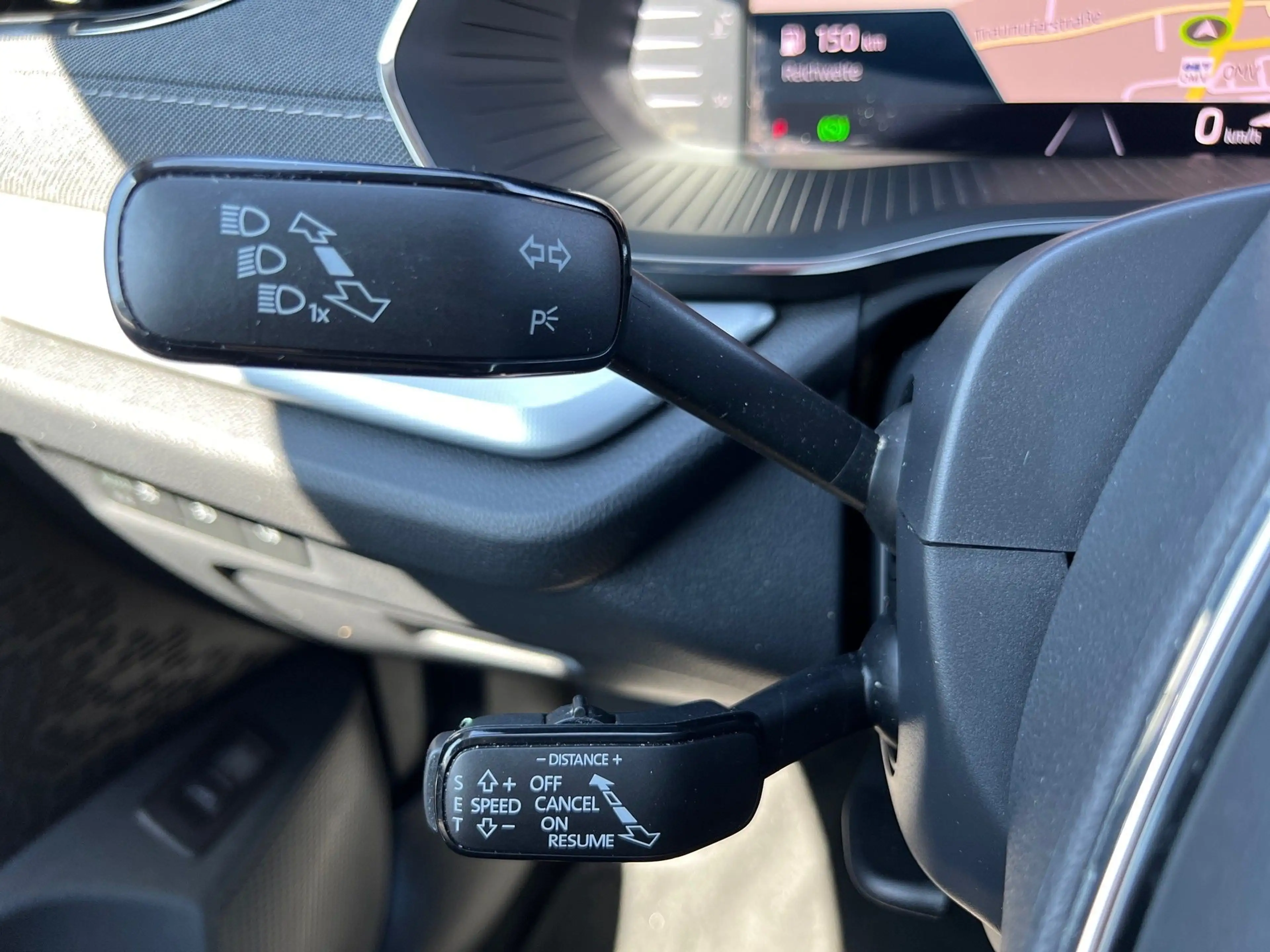 Skoda Octavia Combi 2,0 TDI Style DSG — photo 46
