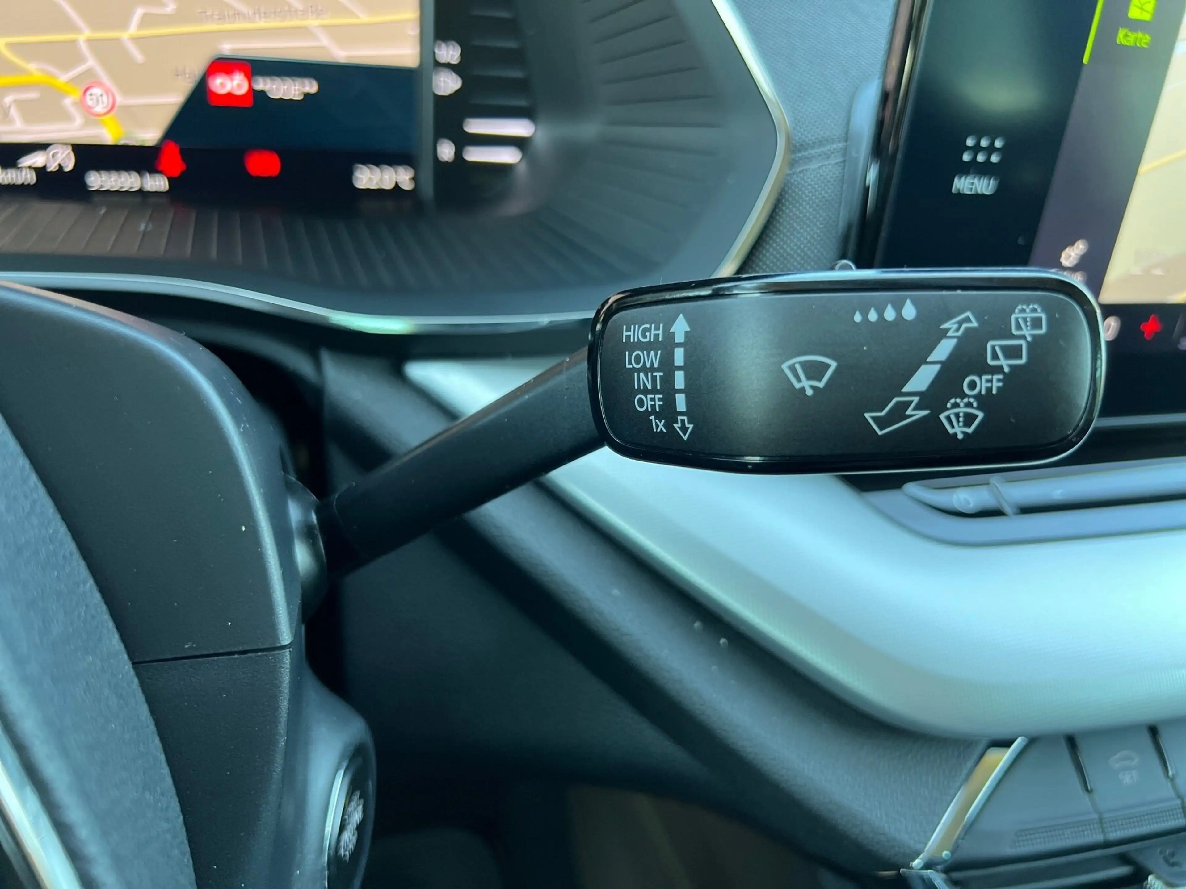 Skoda Octavia Combi 2,0 TDI Style DSG — photo 45