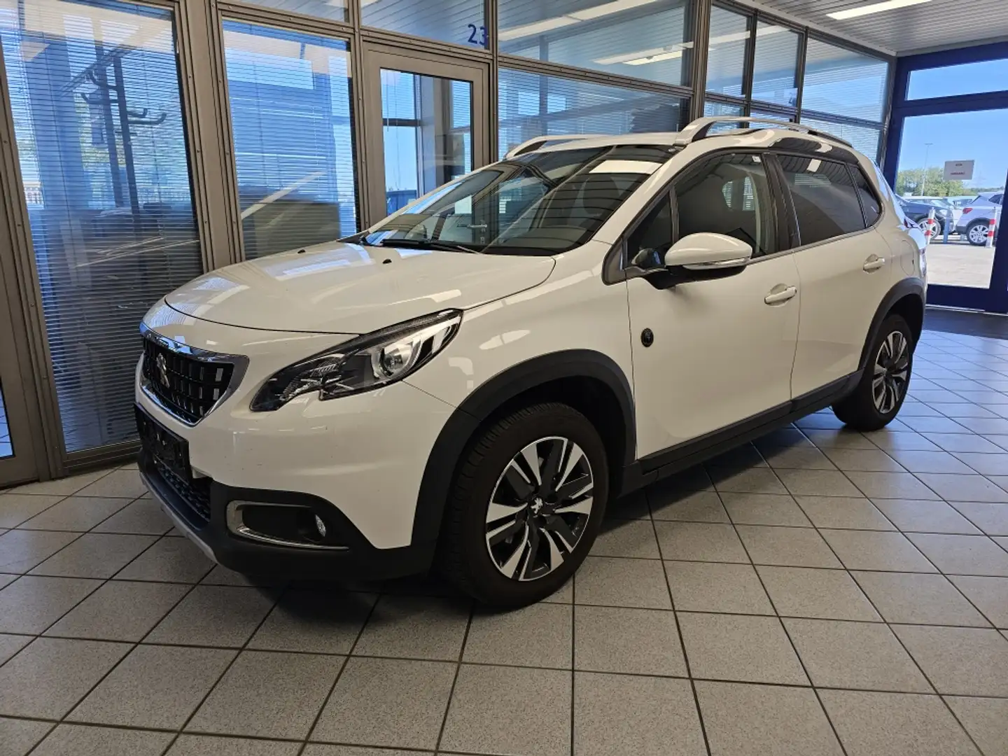 Peugeot 2008 Navi,Kamera,Sitzhzg.,Climatr.,Alu Weiß - 2
