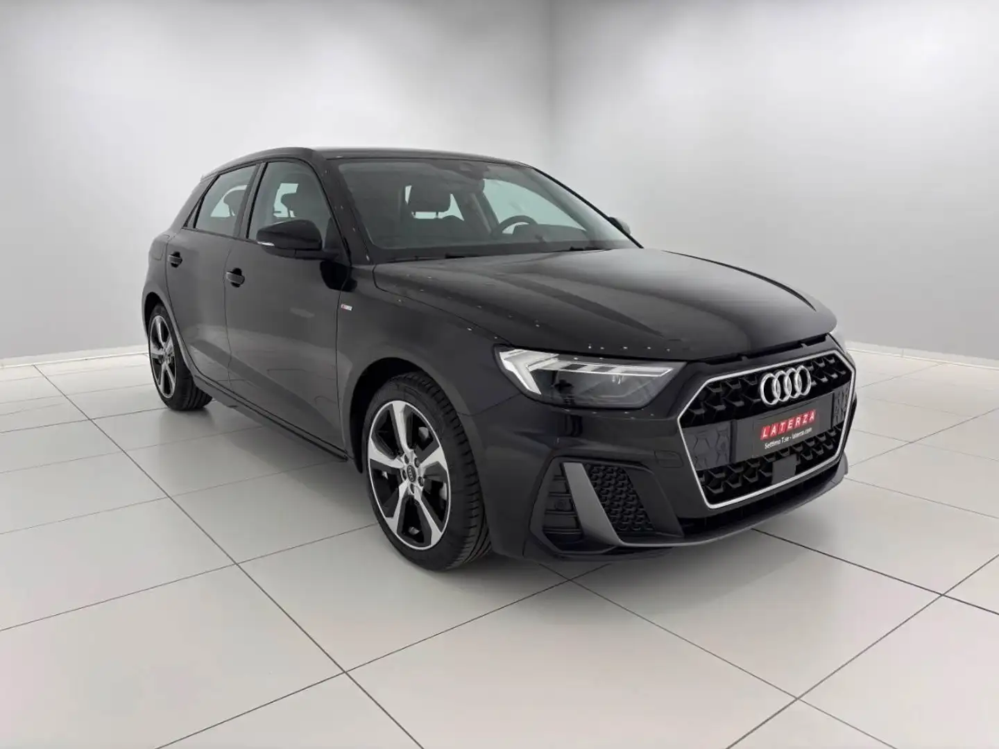 Audi A1 Sportback 30 1.0 tfsi S line edition 116cv Noir - 1