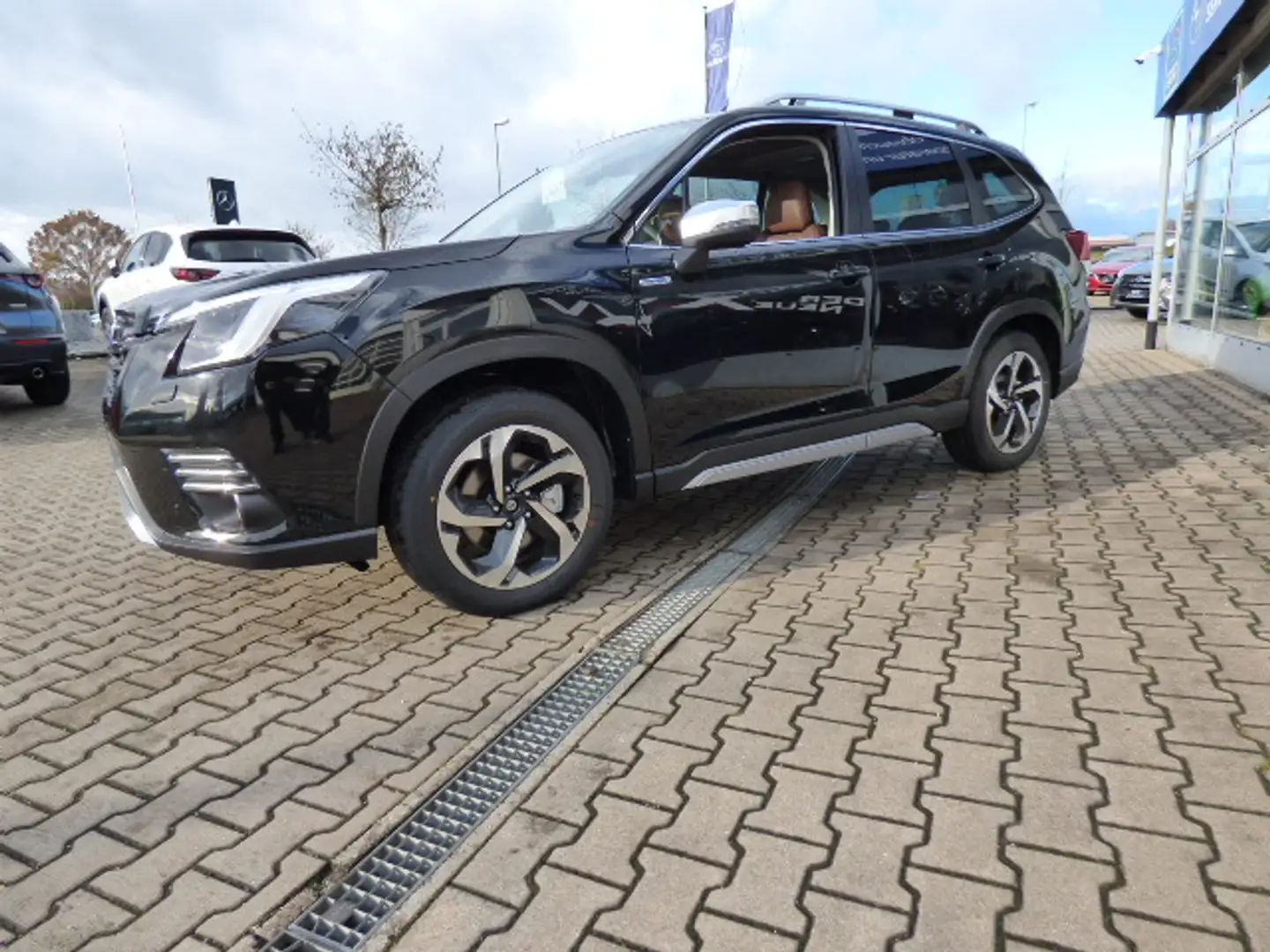 Subaru Forester 2.0ie Mild-Hybrid Platinum GSD, Harman-Kardon, Led Noir - 1