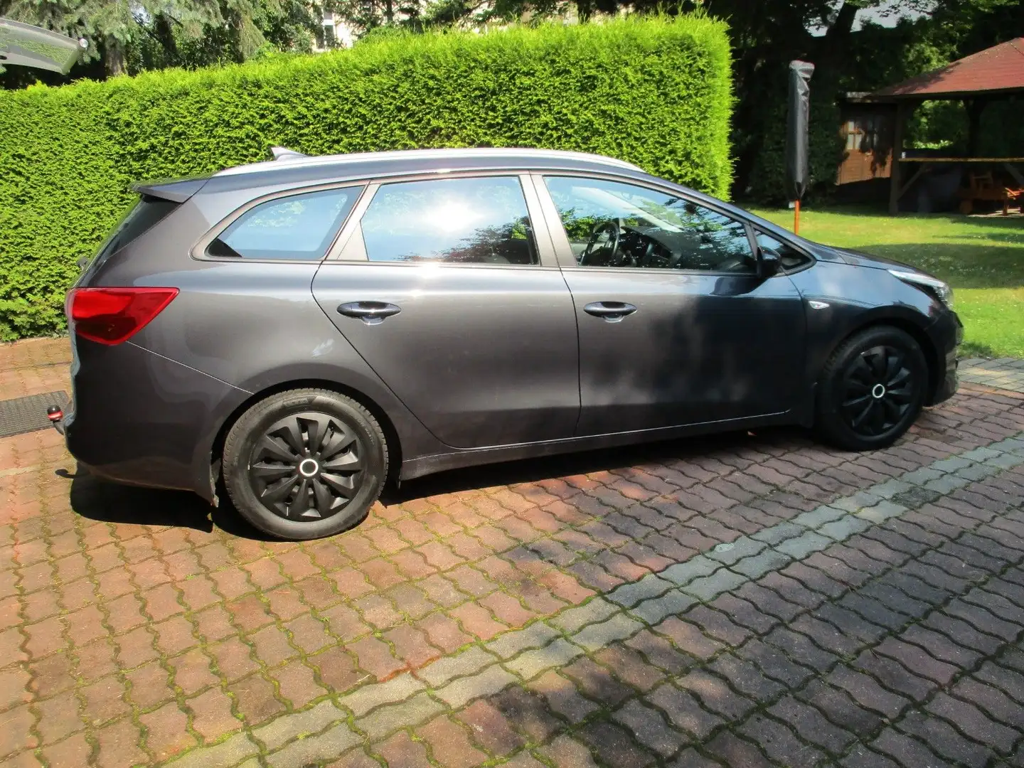 Kia Ceed SW / cee'd SW 1.6 Ceed Sportswagon 1.6 Euro6 *Klima/PDC/Navi* Grigio - 2