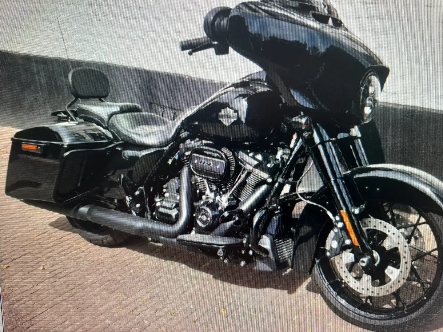 Harley-Davidson Street Glide 5 HD Neuwertiger Zustand TOP Schwarz - 1