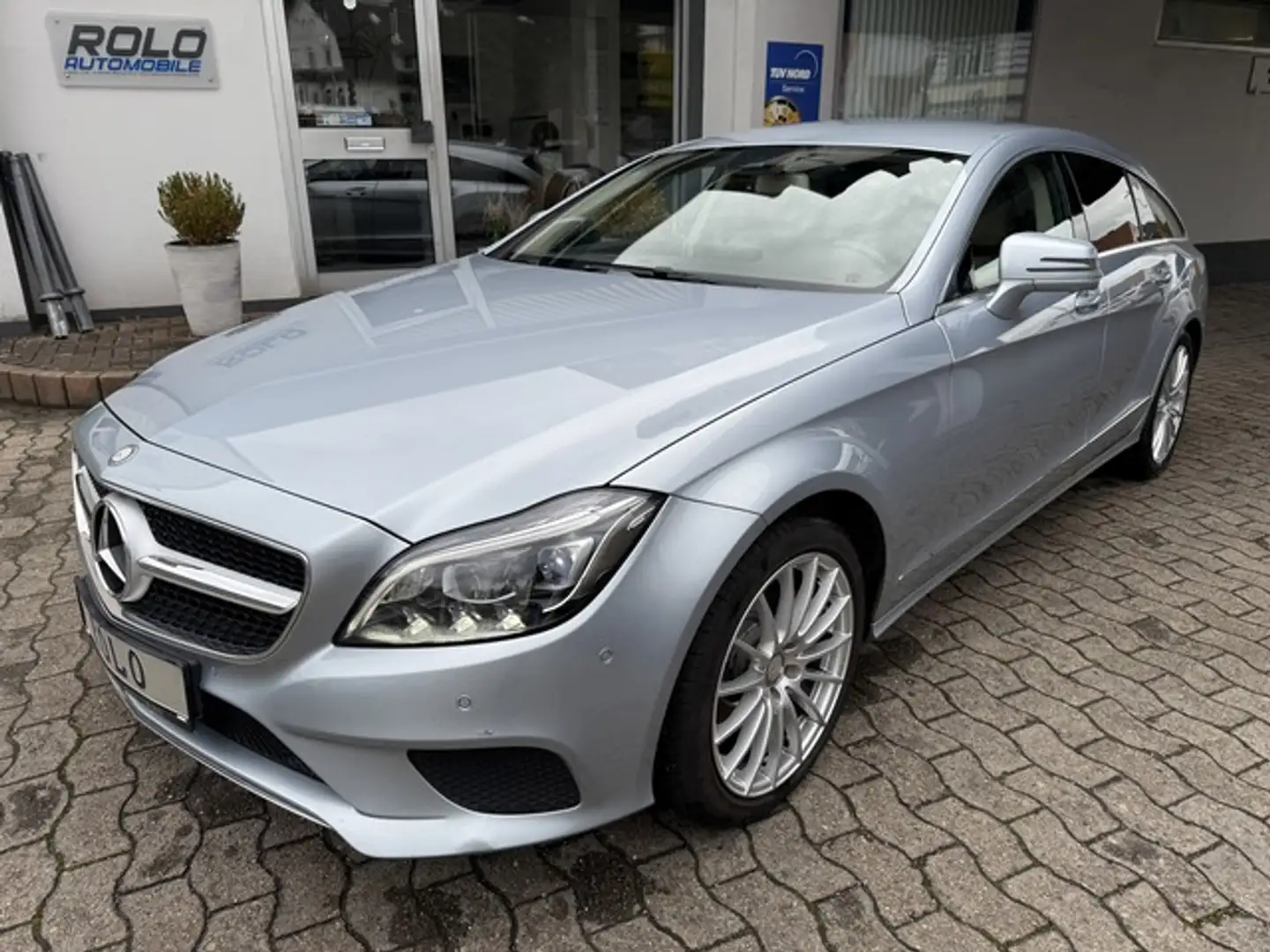 Mercedes-Benz CLS 250 d 4-Matic 360 Leder Comand Ambiente LED Argent - 2