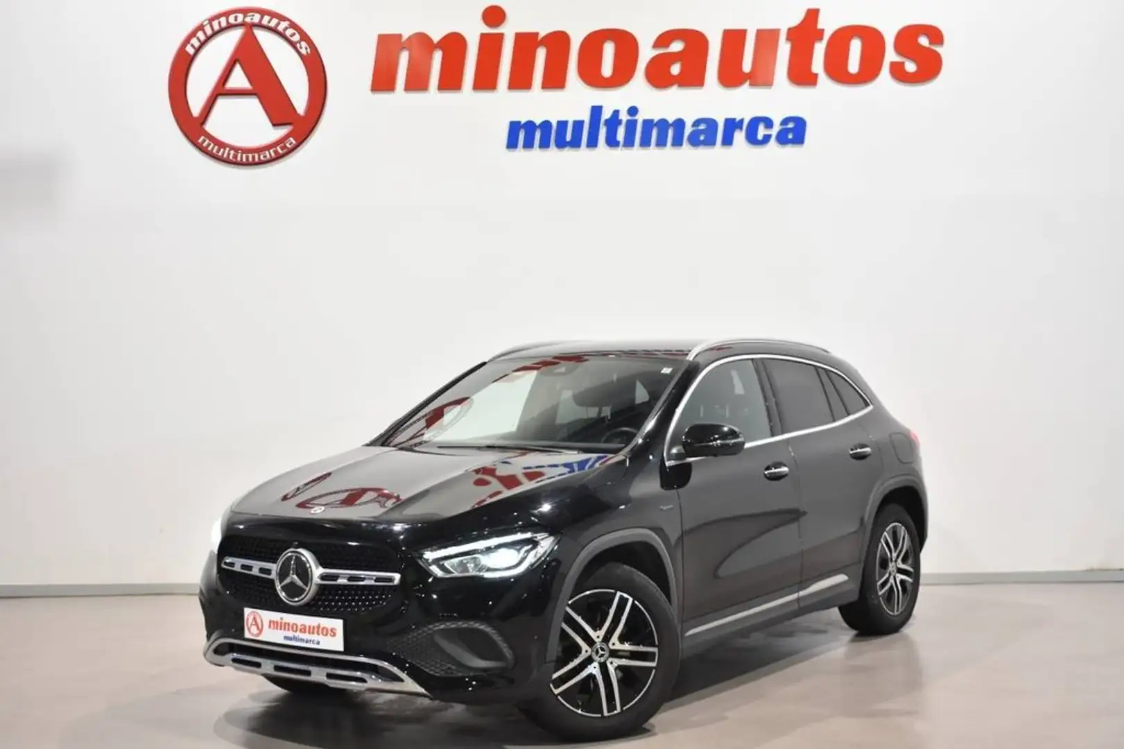 Mercedes-Benz GLA 250 250E 218 CV 8G-DCT PROGRESSIVE LINE Schwarz - 2