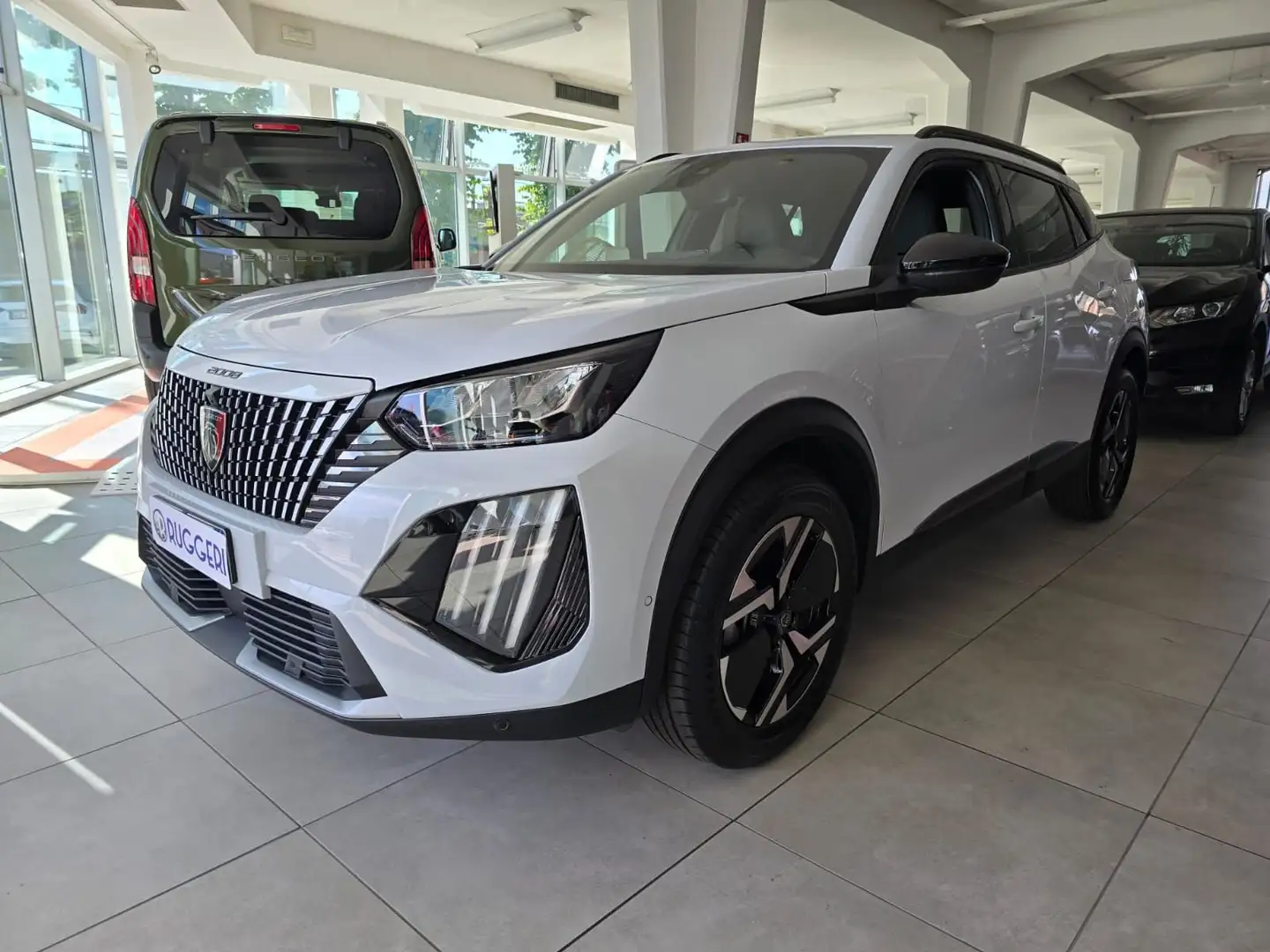Peugeot 2008 PureTech 130 EAT8 S&S Allure Bianco - 2