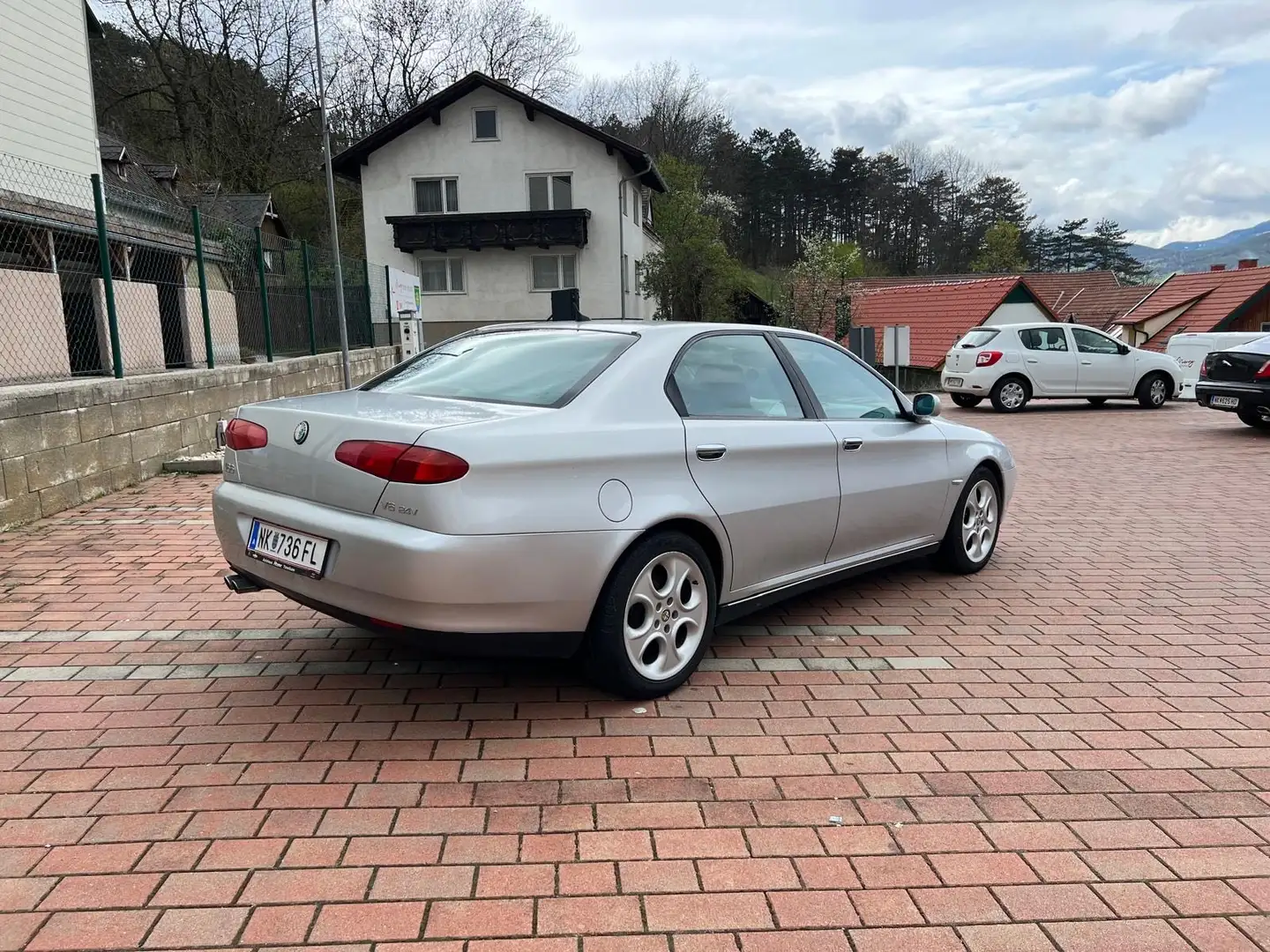Alfa Romeo 166 - 1