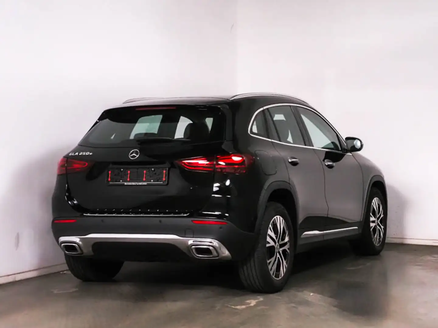 Mercedes-Benz GLA 250 e Face Lift Plug-In Hybride Progressive Line Advan Zwart - 2