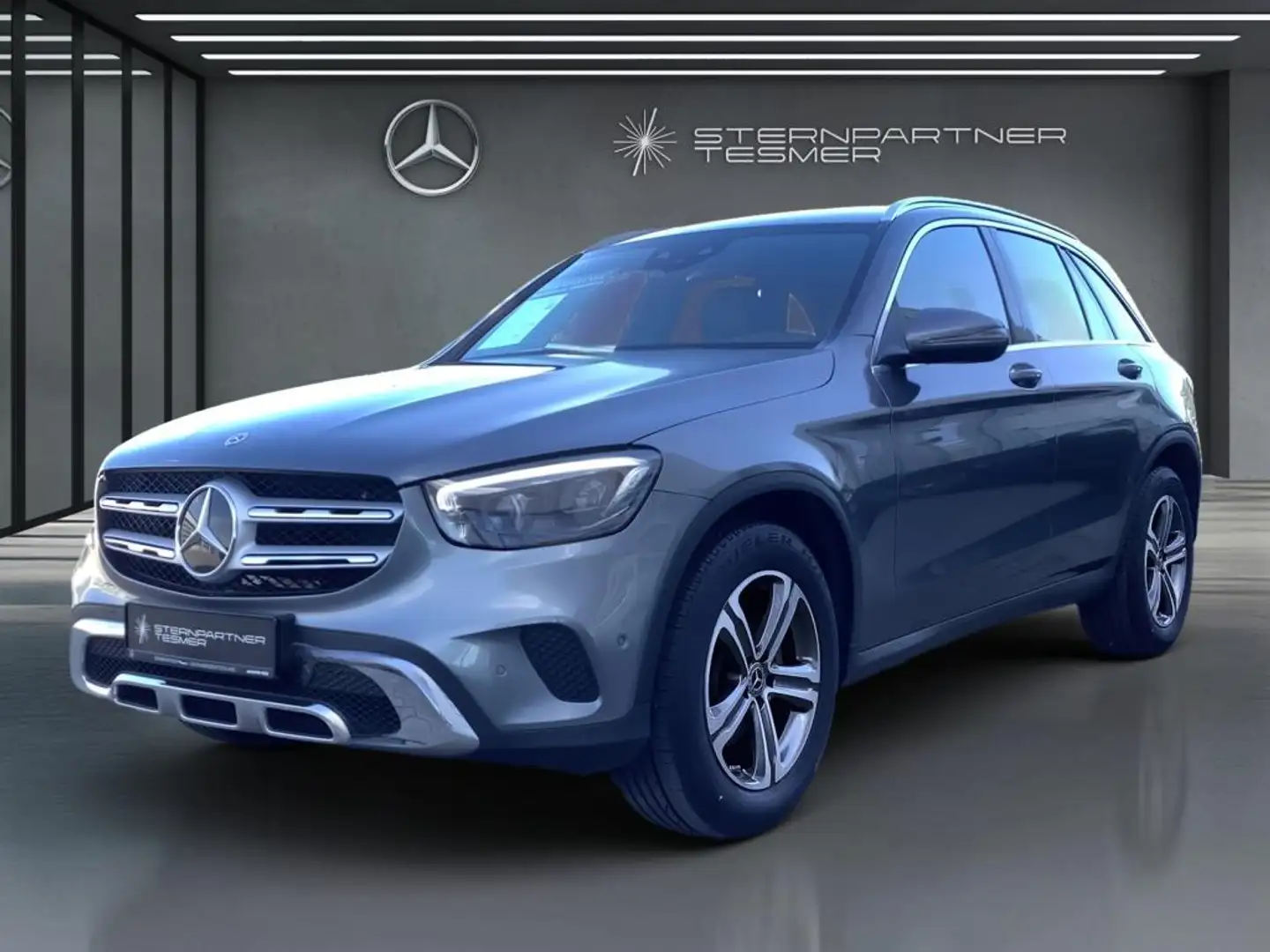Mercedes-Benz GLC 220 d 4M AHK MultiLED Kamera Spur Ambiente Grau - 2