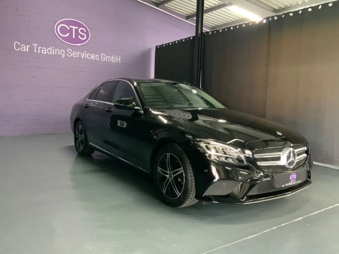 Mercedes-Benz C 180 Avantgarde / BUSINESS Paket Zwart - 2