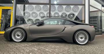 i8