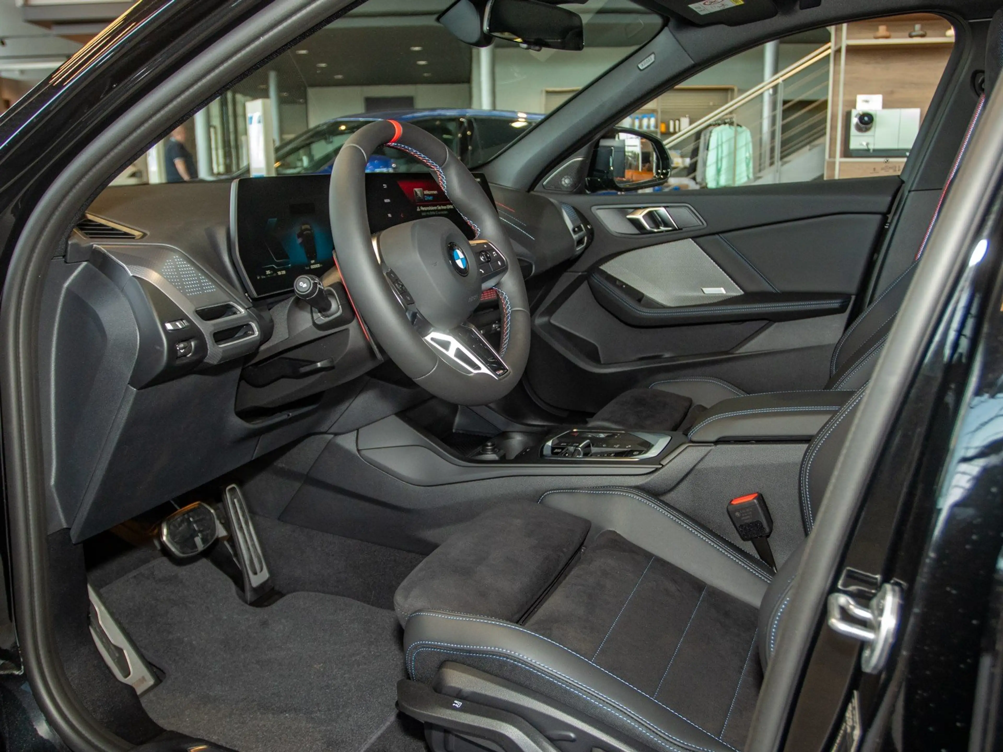 BMW 135 M135 xDrive Sportp. Dig.Cockpit LED Shz. ACC BT — photo 3
