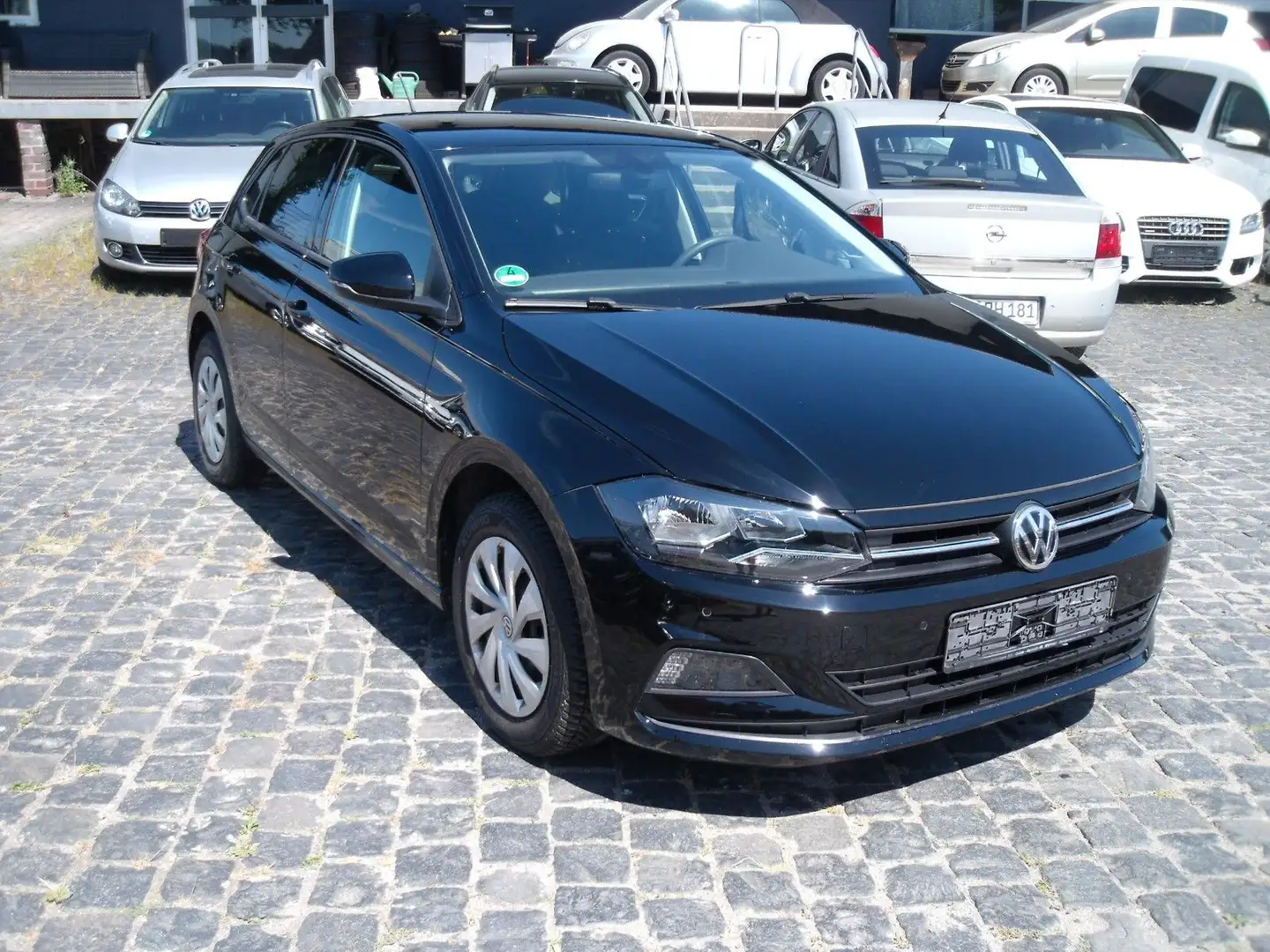 Volkswagen Polo VI Comfortline Noir - 2