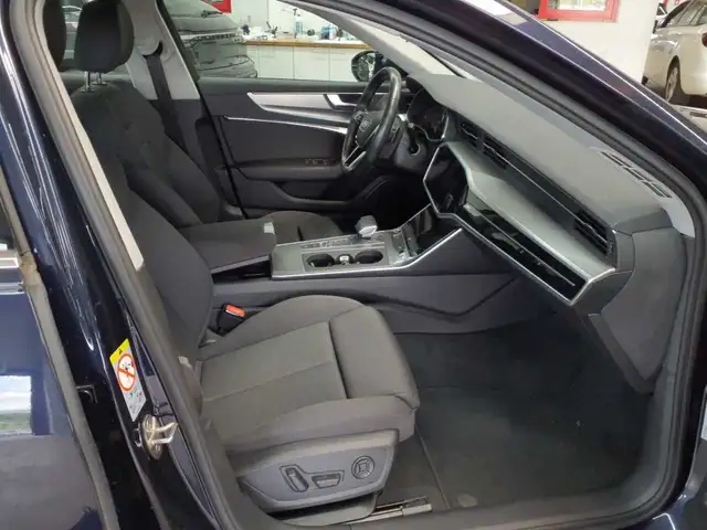 Audi A6 view 8